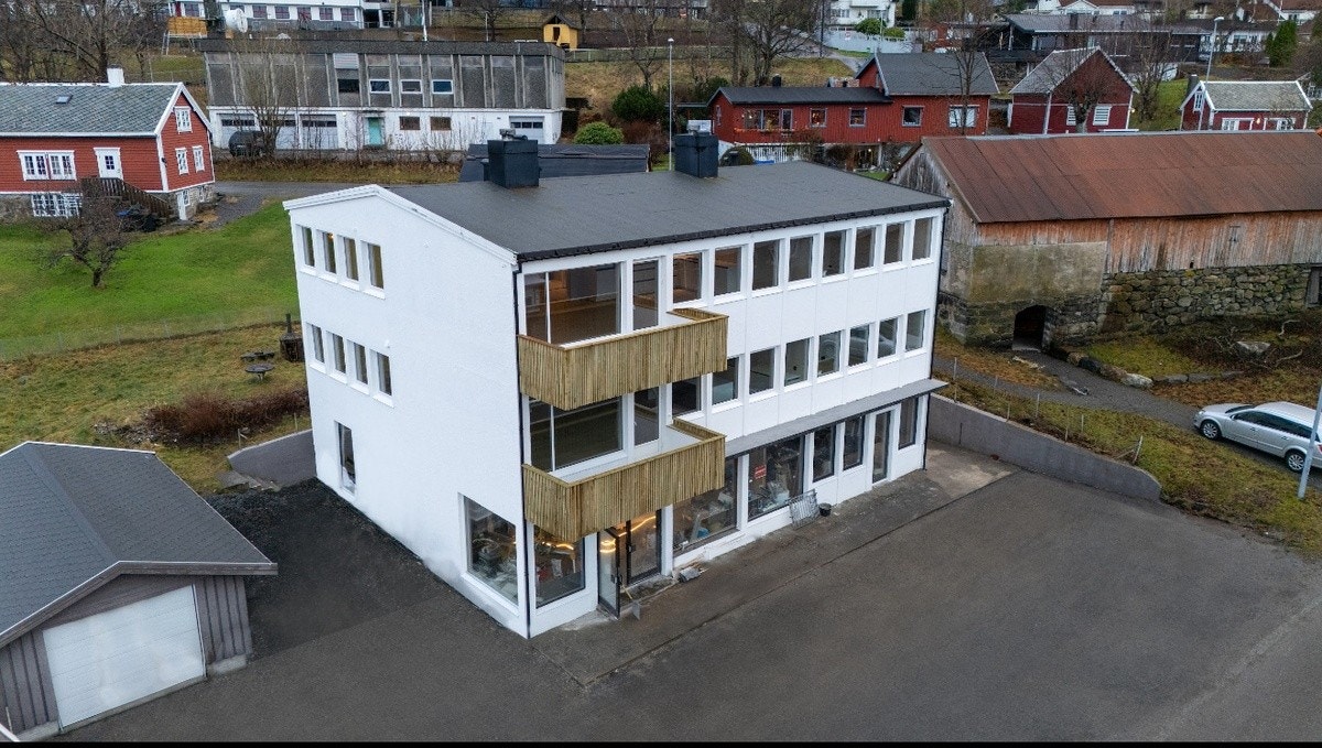 Vikemyra 4, gårdsplass Galleribilde