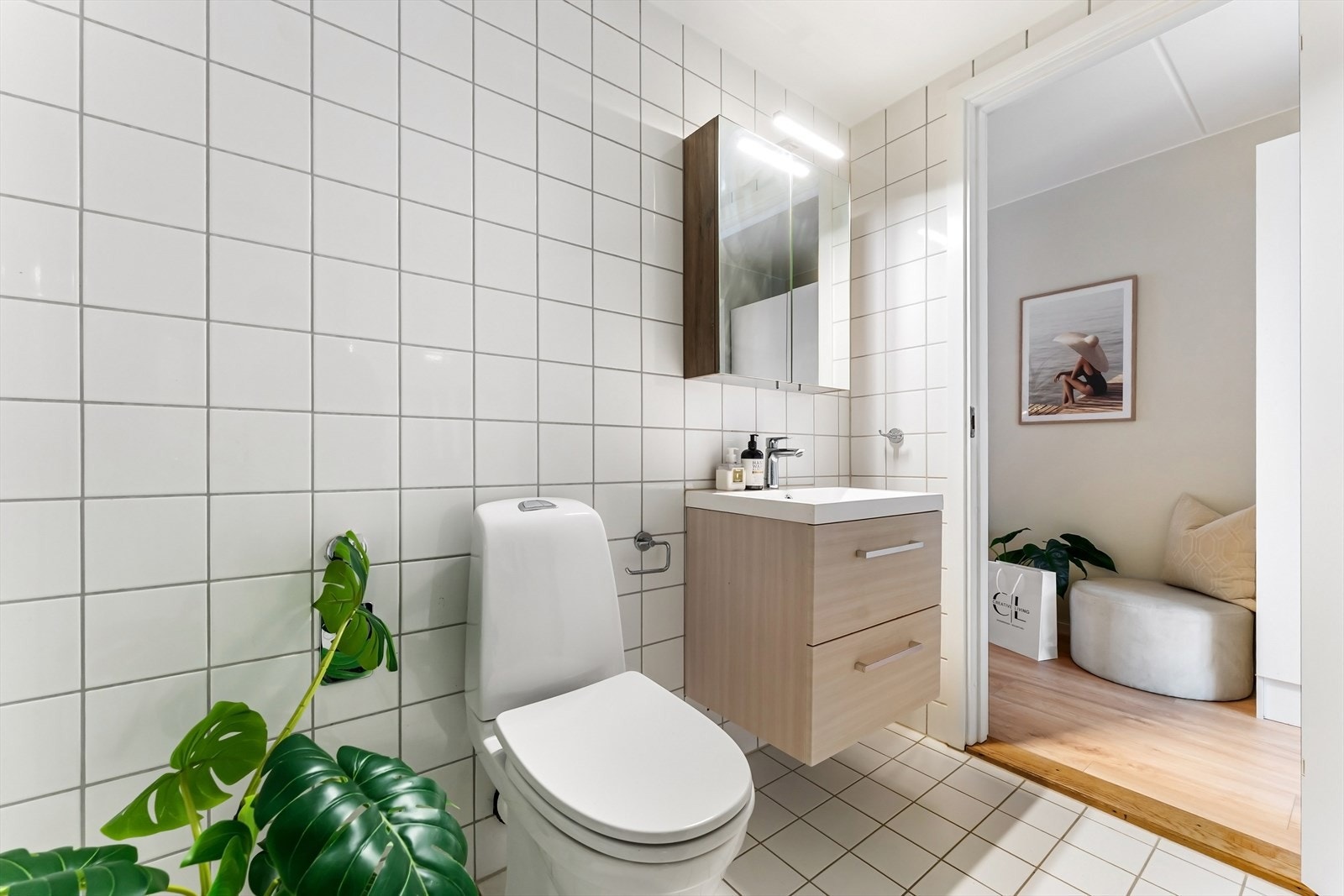 Badet er fra 2005, inventar og garnityr fornyet Galleribilde