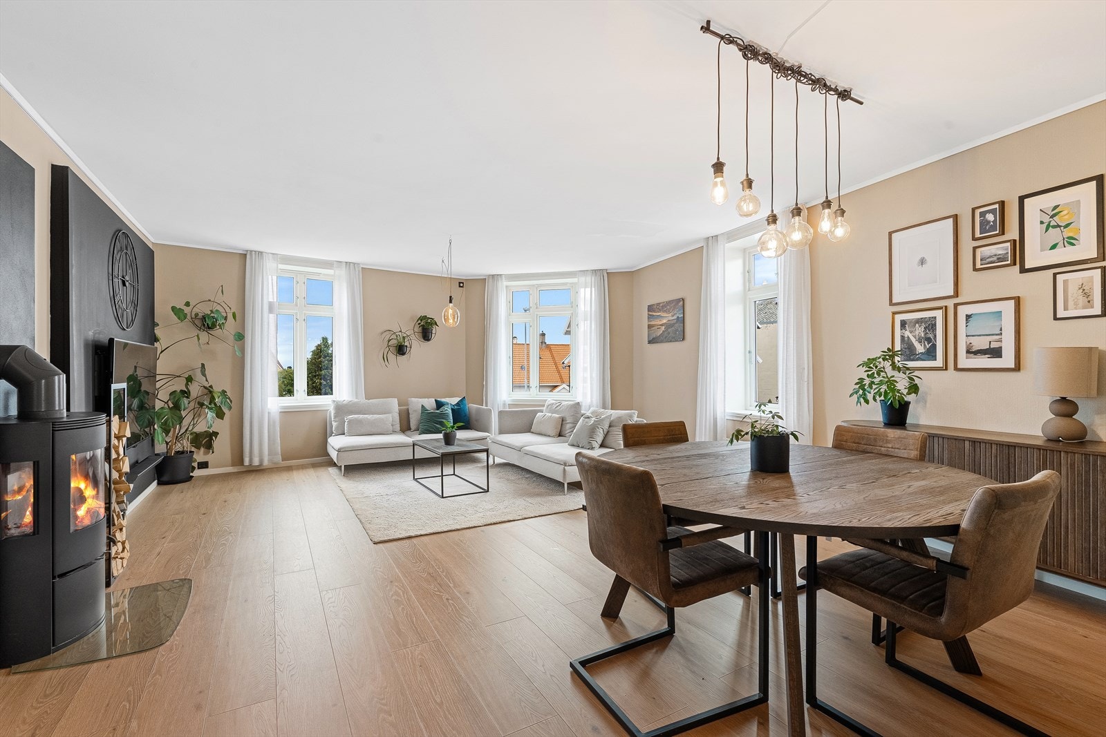 Velkommen til visning av Saudagata 28! Presentert av Eiendomsmegler MNEF, Daniel Løken. Galleribilde