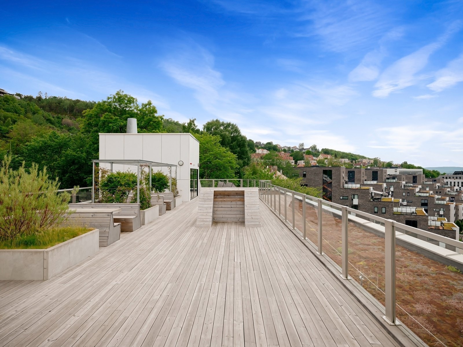 Felles takterasse med gode muligheter for sammenkomster. Galleribilde