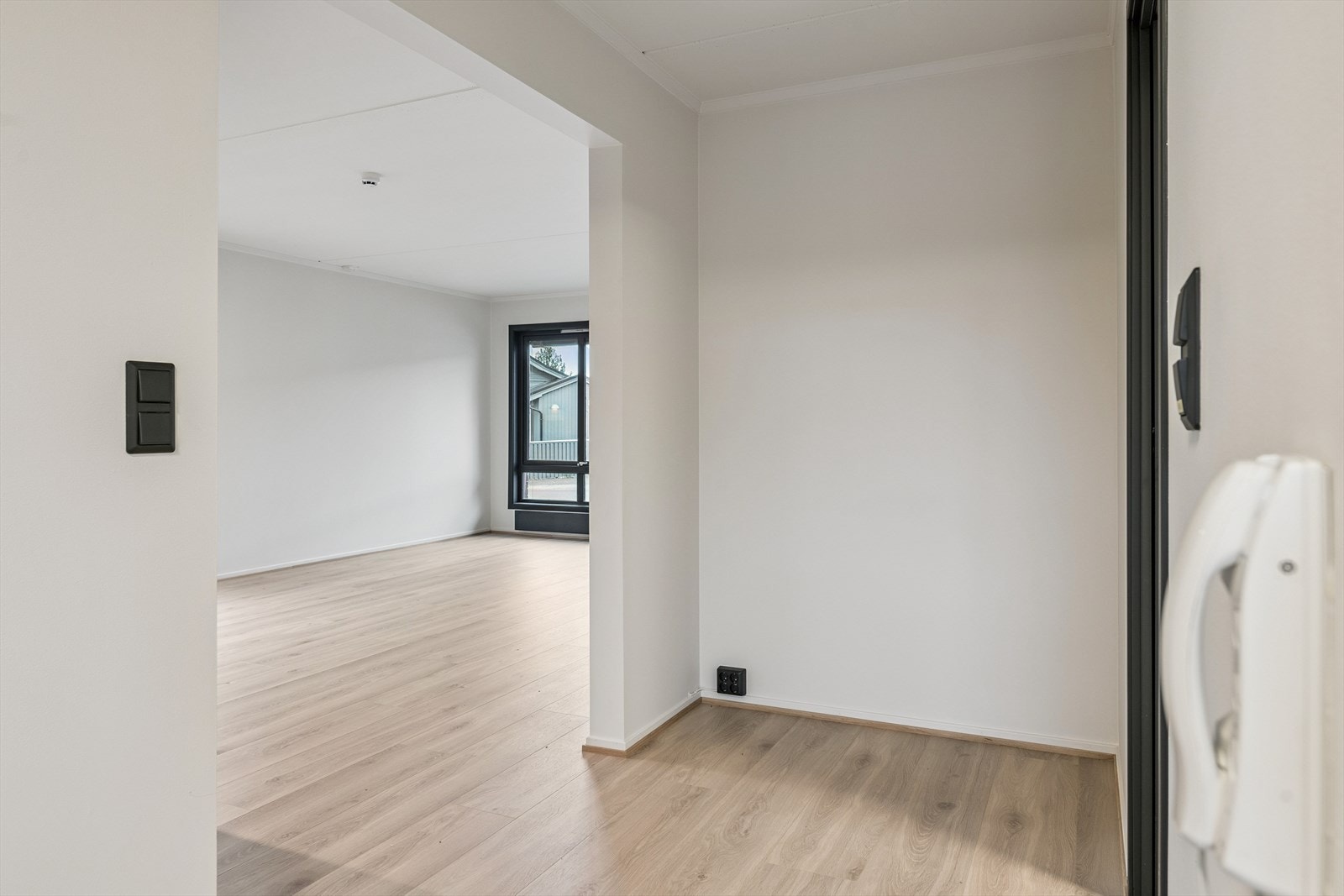 Inngang til stue fra gang. Galleribilde