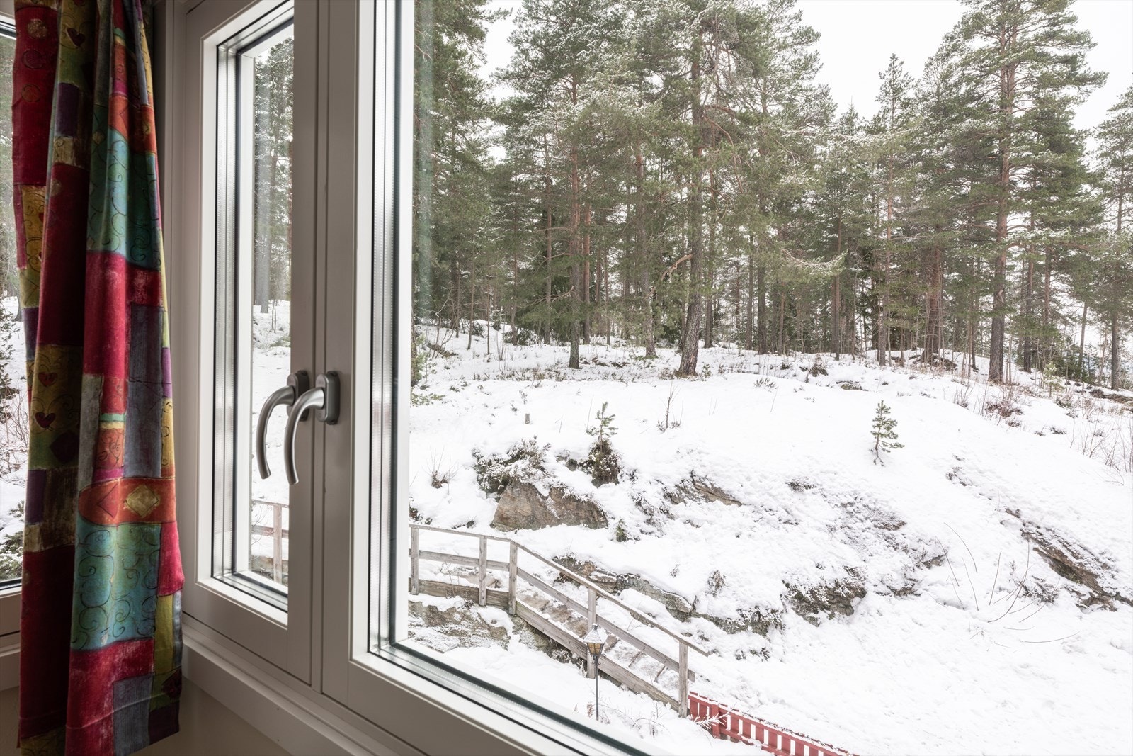 Fin utsikt mot naturskjønne omgivelser. Galleribilde