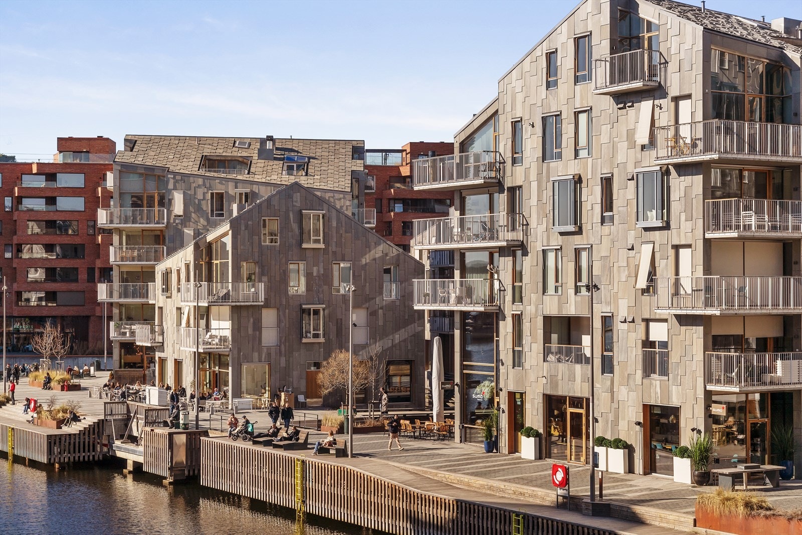 Lekre vannkunsten som nærmeste nabo Galleribilde