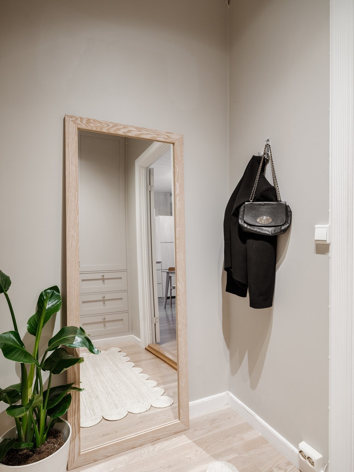 Entréen gir et godt førsteinntrykk av leiligheten Galleribilde