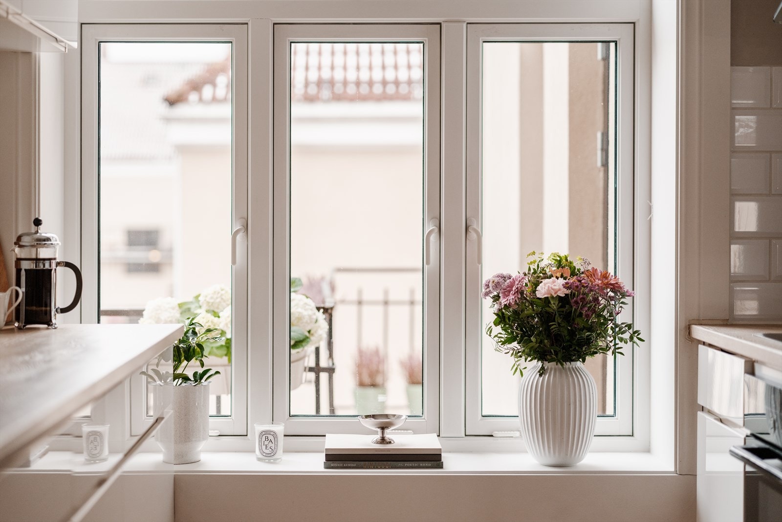 Kjøkkenet ligger mot brannbalkongen Galleribilde