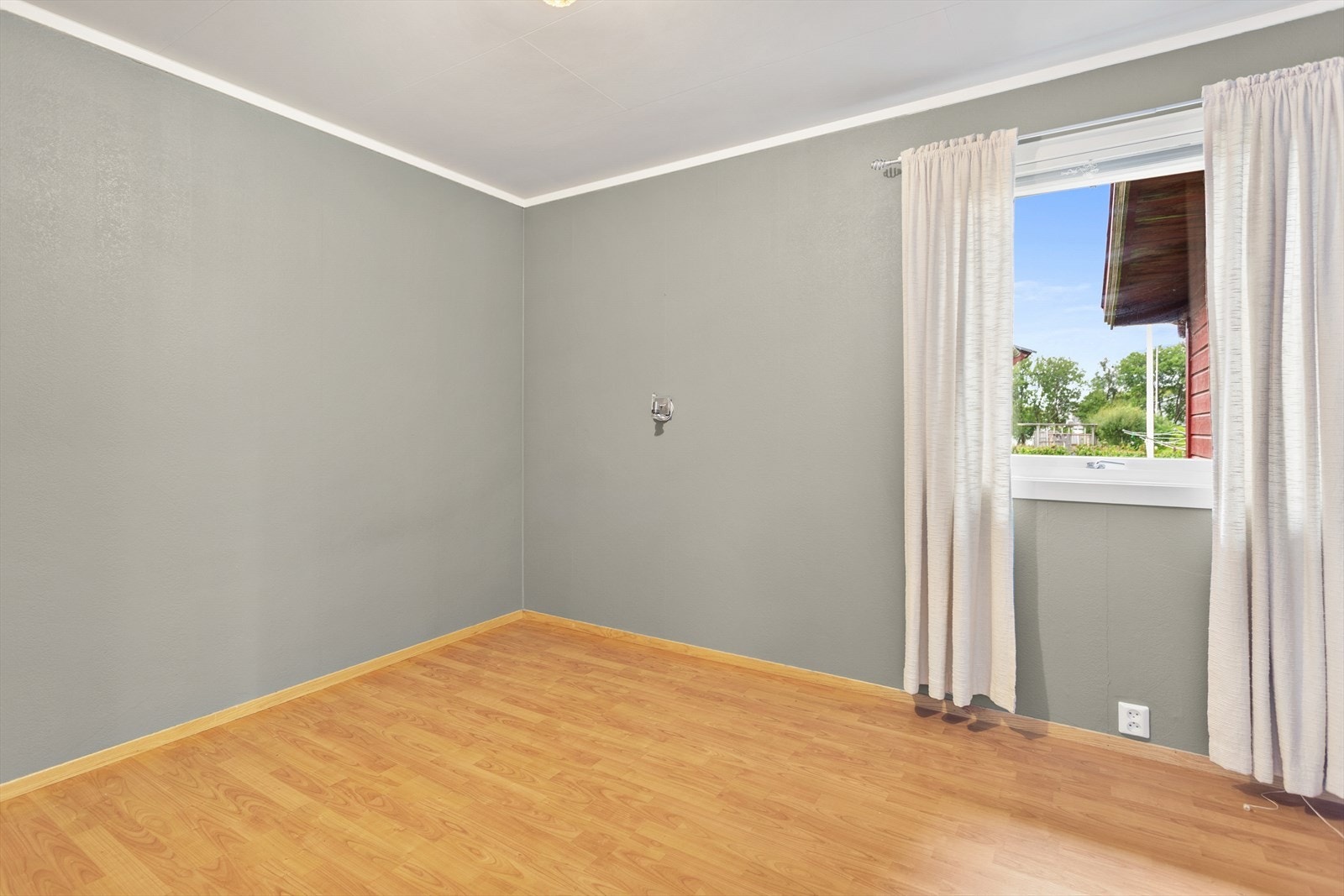 1 av 3 soverom på hovedplanet Galleribilde