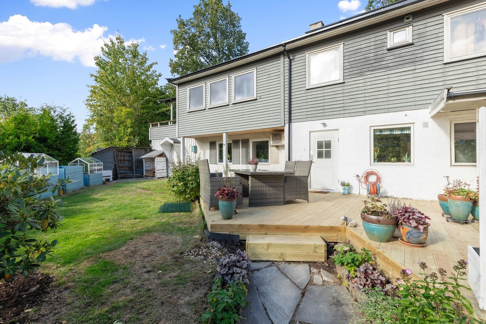 Pent opparbeidet uteområde Galleribilde