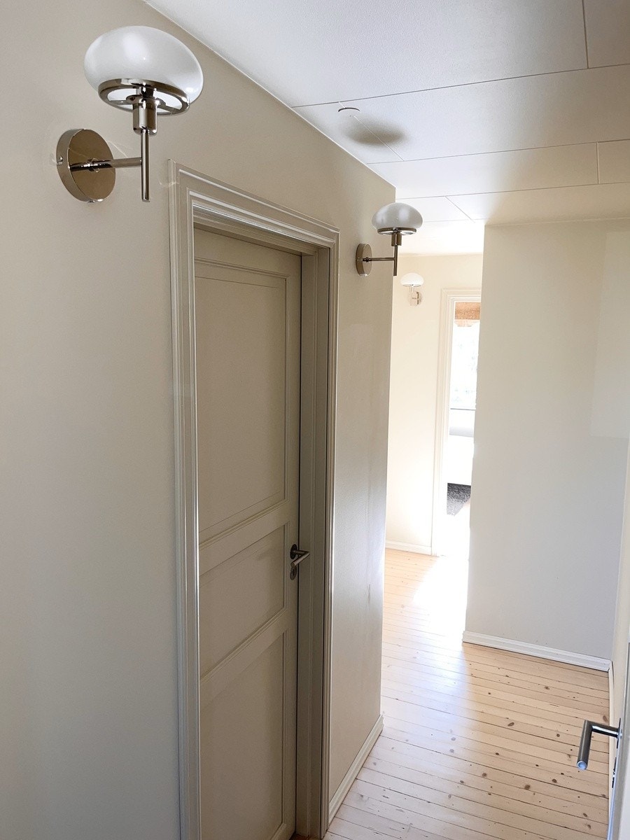 Pent oppusset gang i første etasje Galleribilde