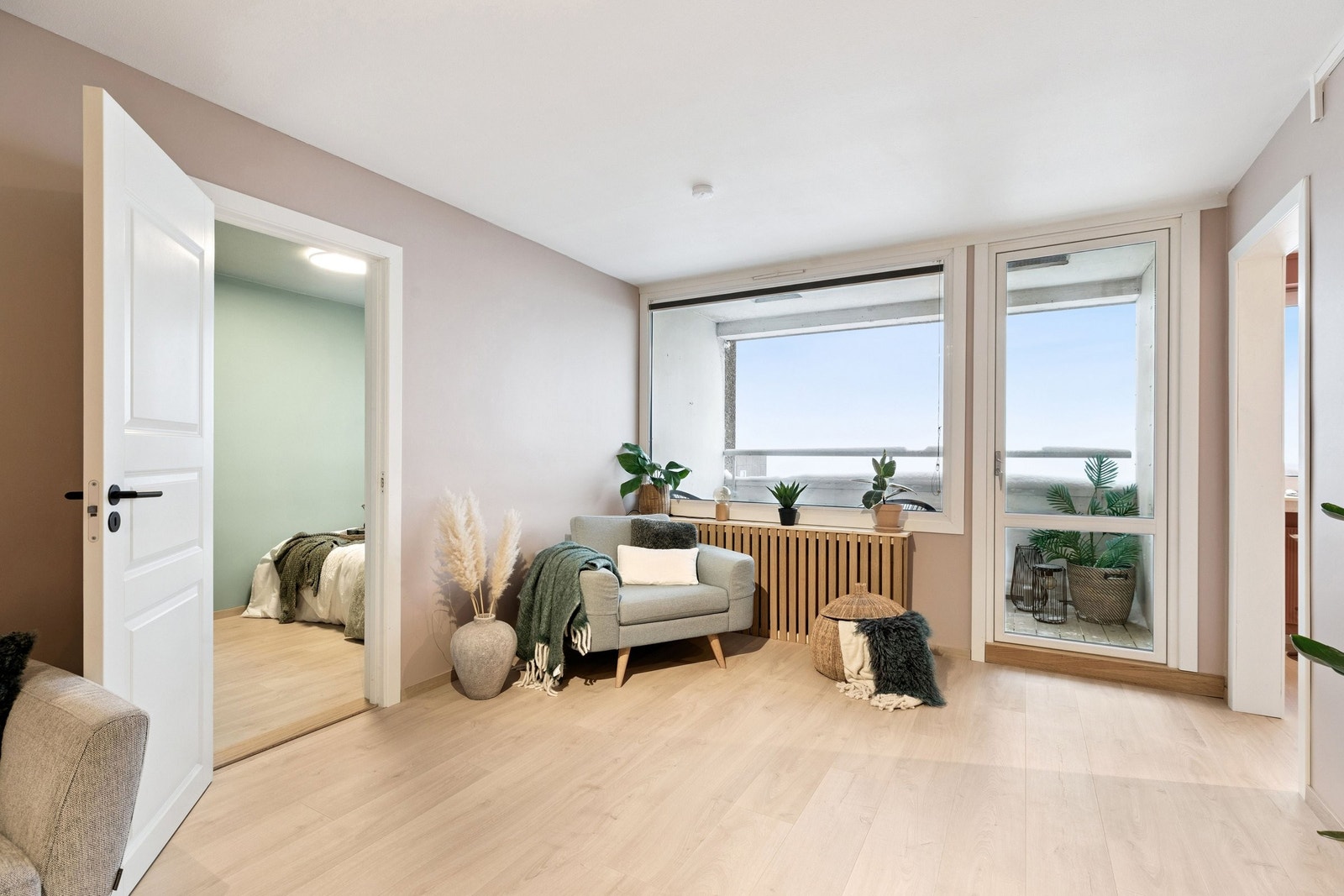 Lesekroken er et avslappende hjørne, der man kan lese en bok eller se ut på utsikten. Galleribilde