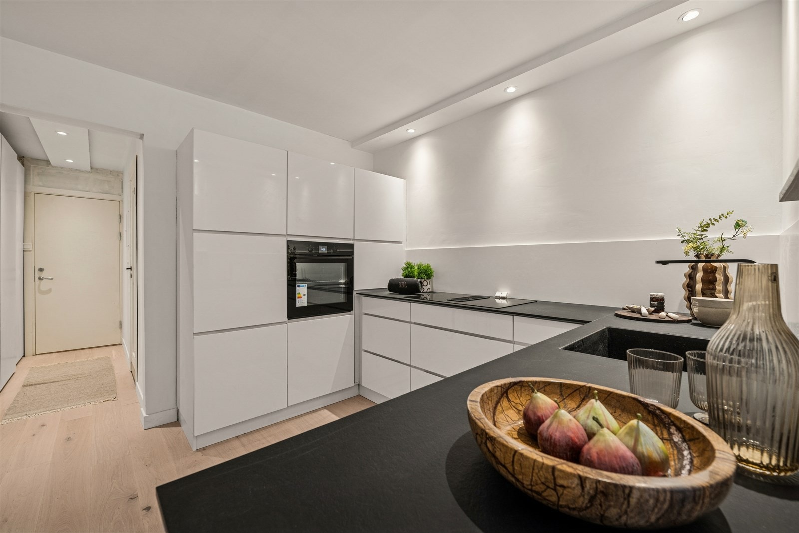 Lekkert og moderne kjøkken med gode kvaliteter. Galleribilde