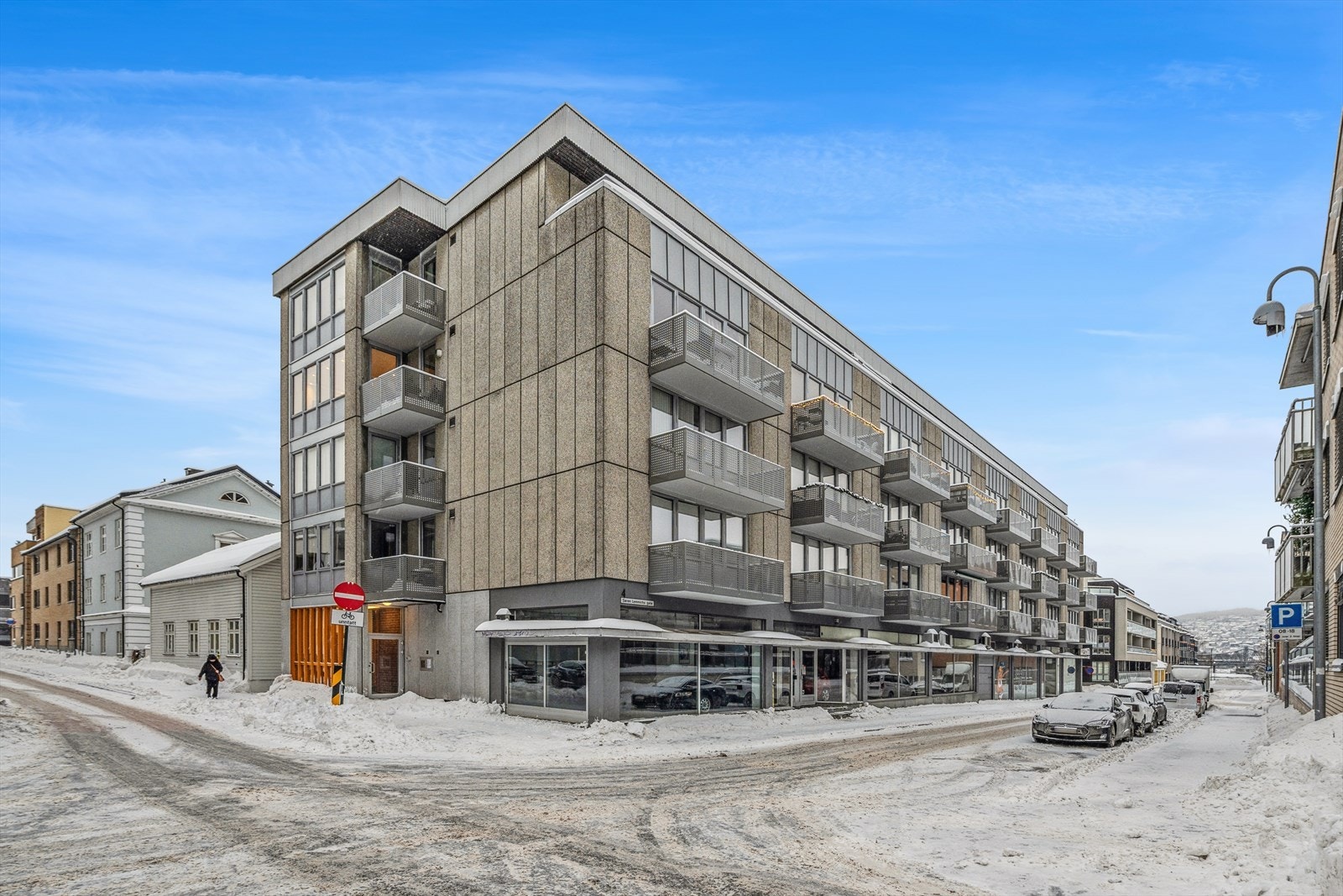 Velkommen til denne attraktive 2-roms andelsleilighet i Søren Lemmichs gate, Drammen. Denne boligen ligger sentralt med nærhet til barnehager, skoler og offentlig transport. Galleribilde