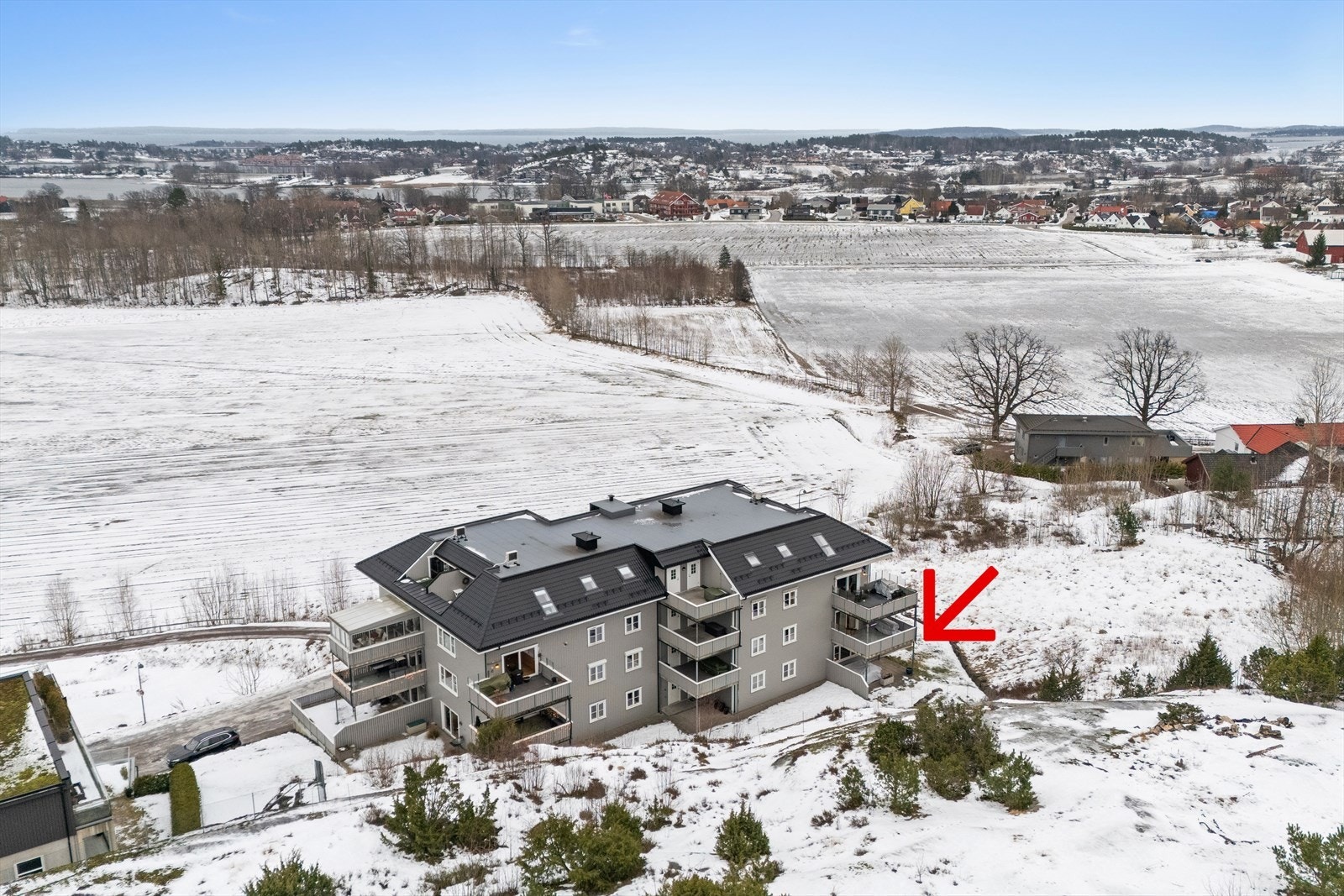 Velkommen til Røsselgata 79 ved Herstadås terrasse, presentert av Eiendomsmegler 1 ved Jesper Snekkestad. Foto: Eiendomsfotograf AS. Galleribilde