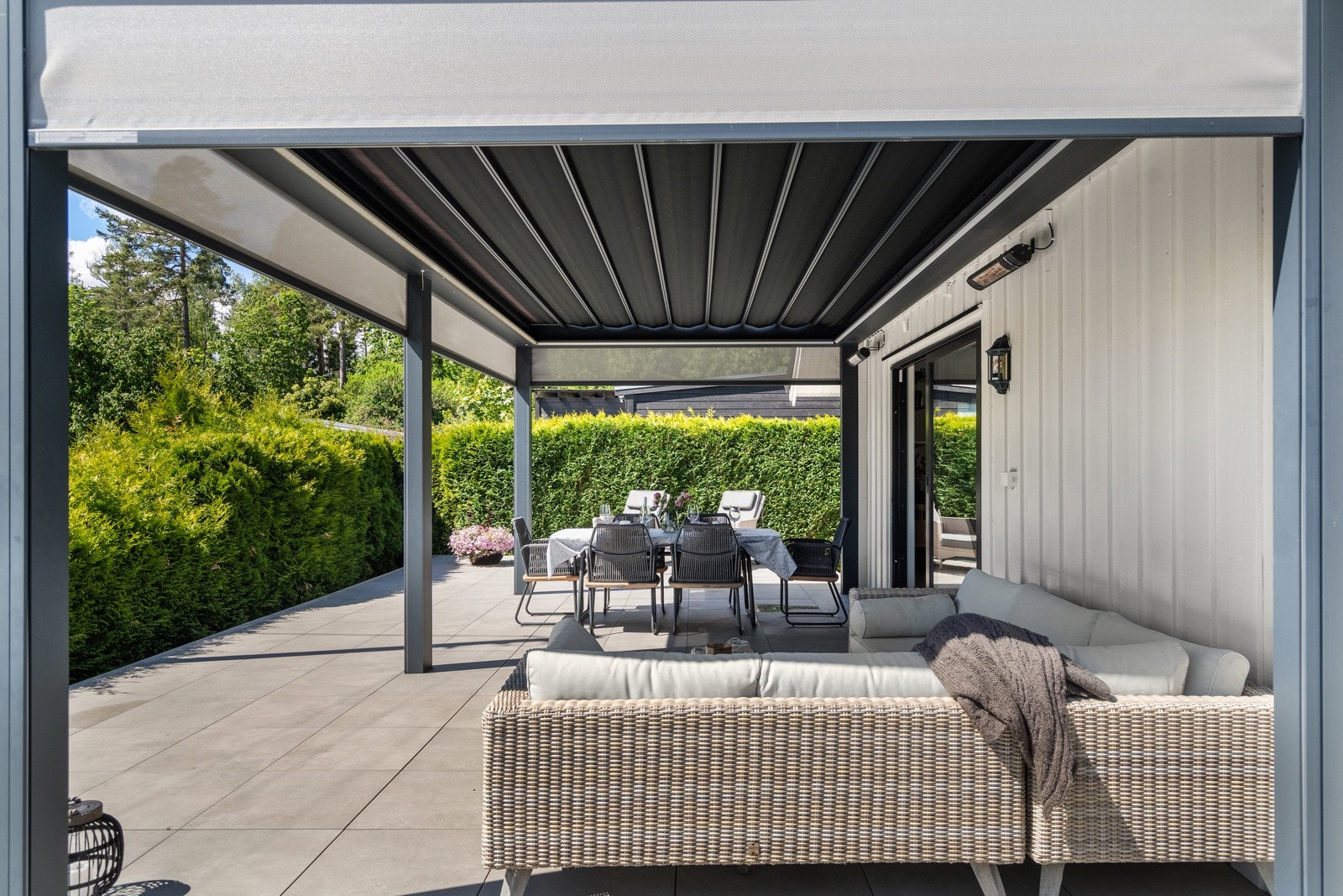 Her kan lange sommerkvelder nytes - Det er motert varmelamper Galleribilde