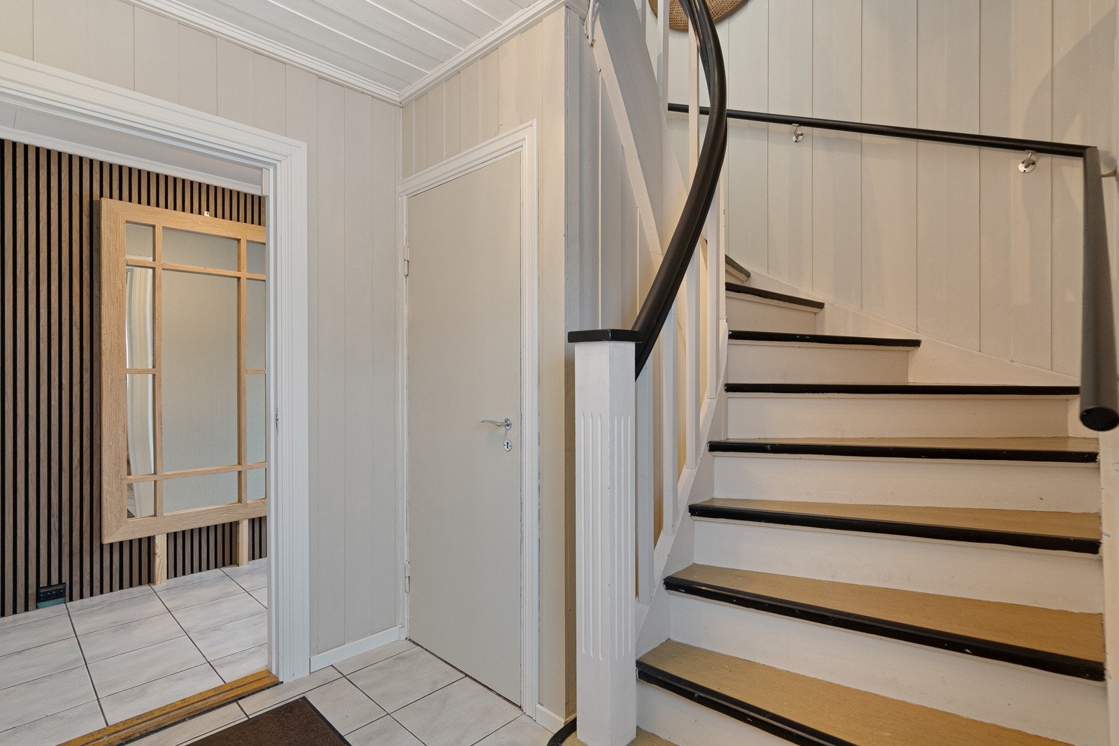 Felles inngangsparti til begge boenheter Galleribilde