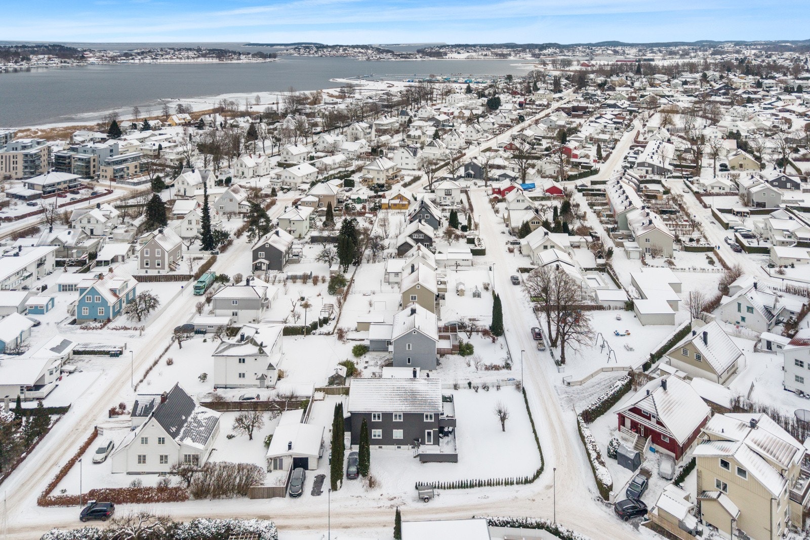 Nøtterøy er kjent for sin vakre skjærgård, flotte kyststi og fine bademuligheter, og for den golfinteresserte ligger Nøtterøy Golfklubb kun en kort kjøretur unna. Galleribilde