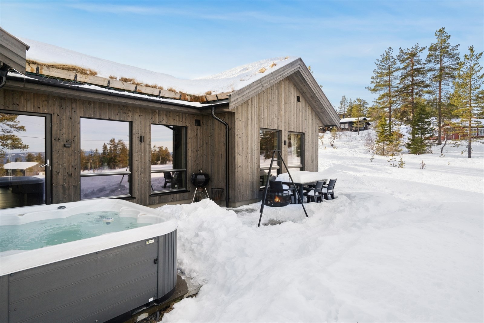 Usjenert uteplass hvor du kan nyte naturen. Galleribilde