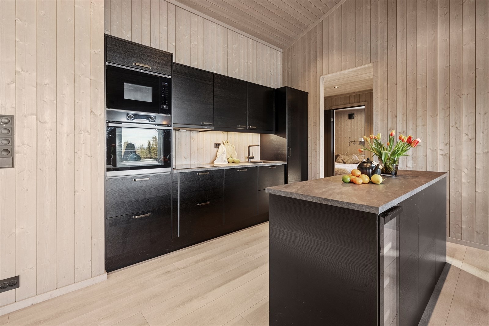 Lekker kjøkkeninnredning hvor du har alt du trenger. Galleribilde