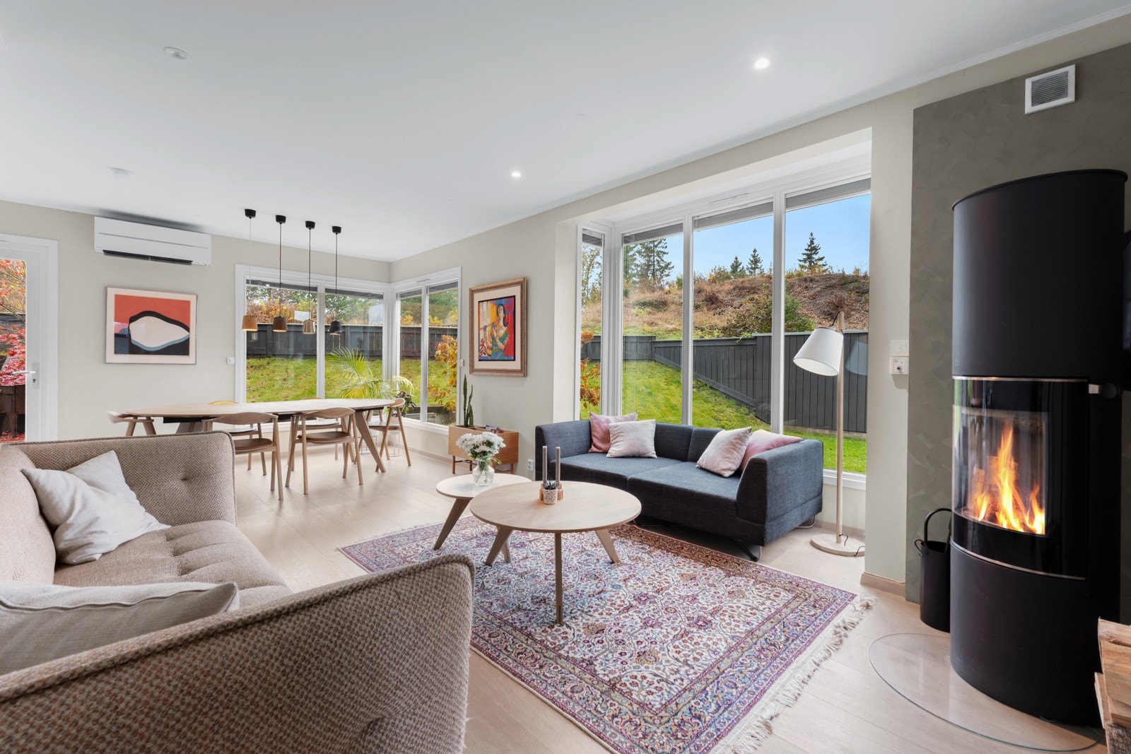 Fra stuen har du direkte adkomst ut til hyggelig uteområde Galleribilde