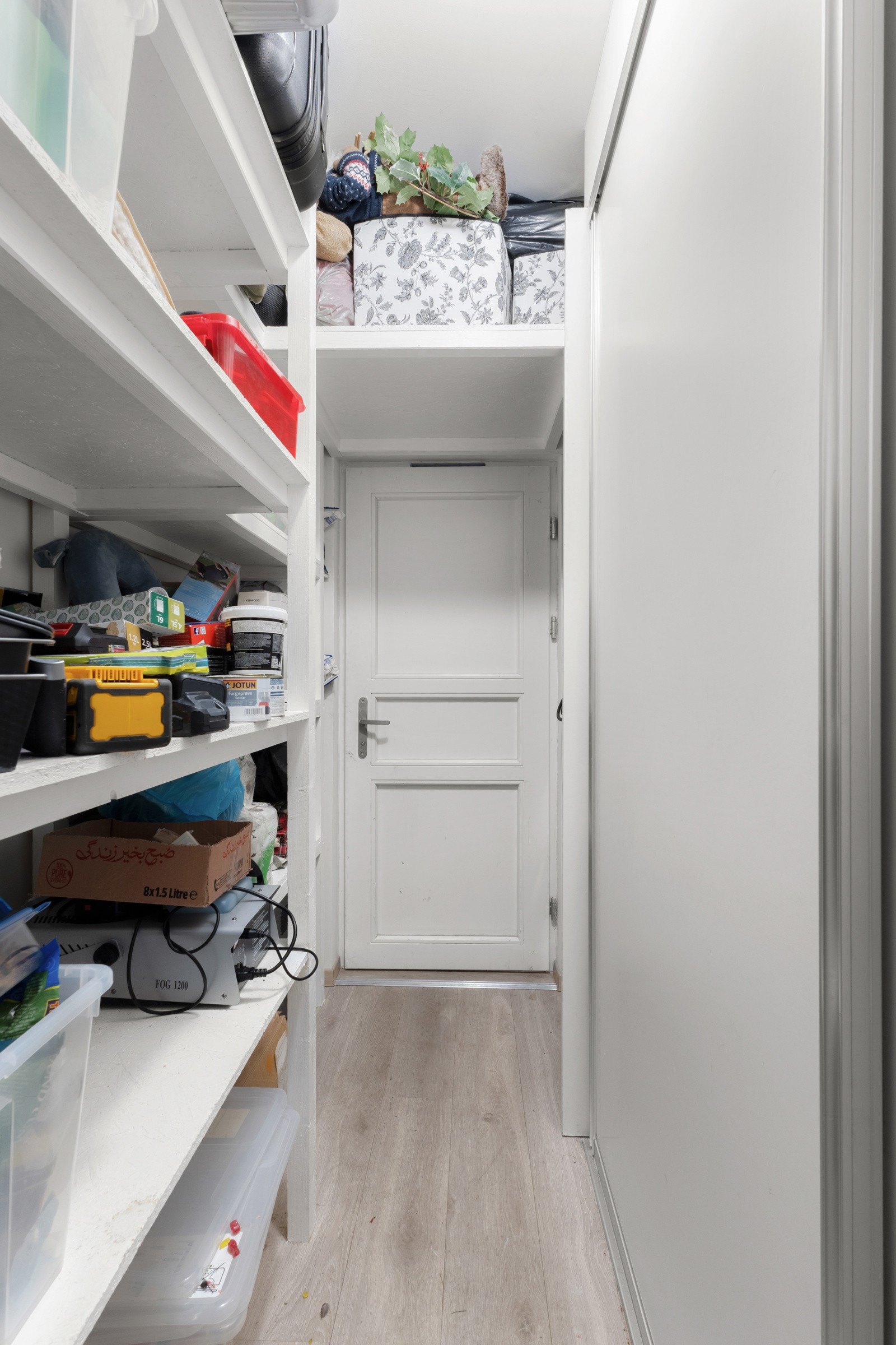 Til boligen har du også en praktisk utvendig bod Galleribilde