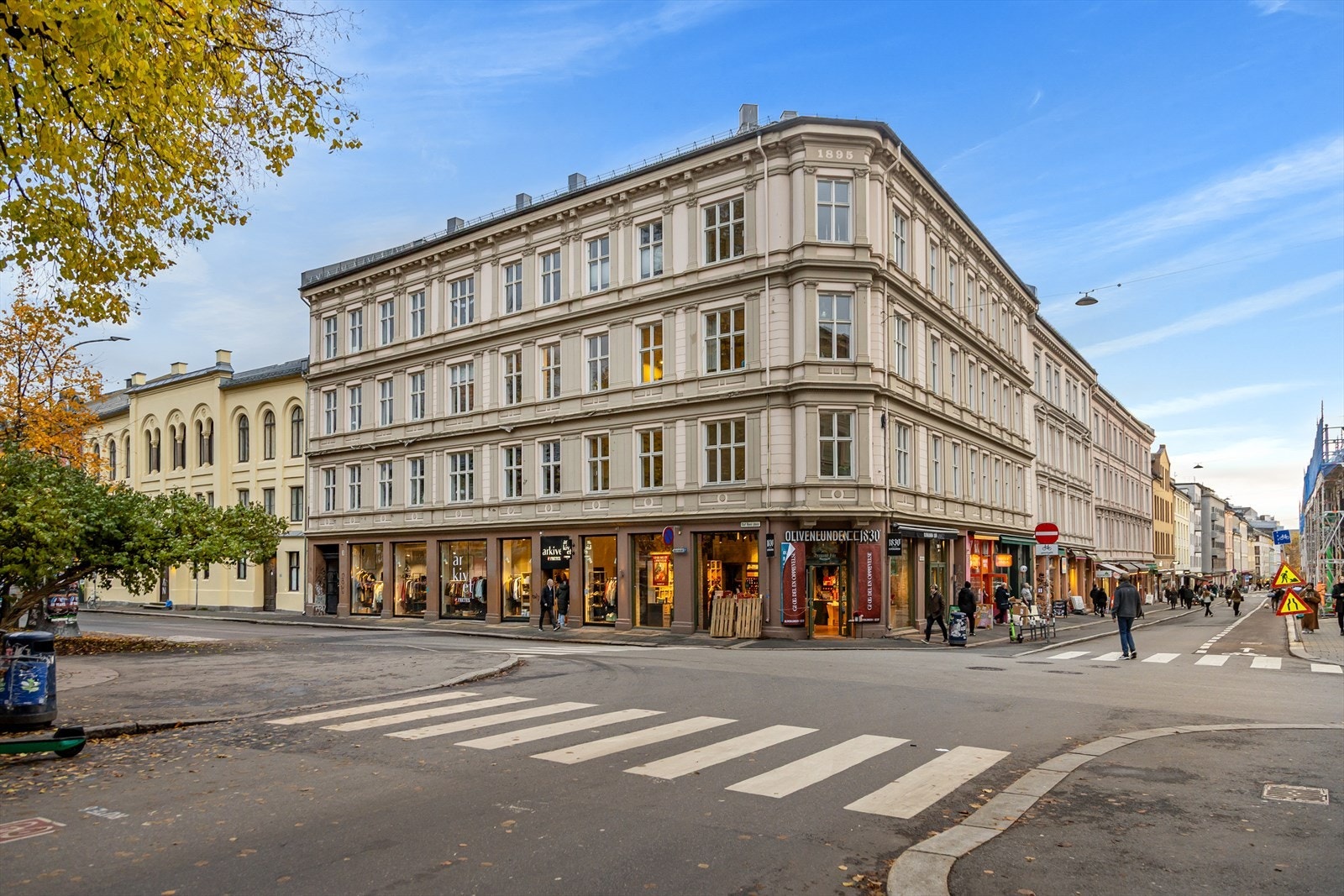 Stemningsfulle Markveien er kjent for sine klassiske bygårder, flere butikker og spisesteder. Galleribilde