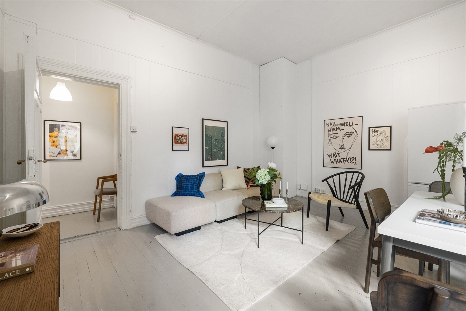 Leiligheten er i dag utleid og er innredet som 2 separate leiligheter med felles entré. Galleribilde