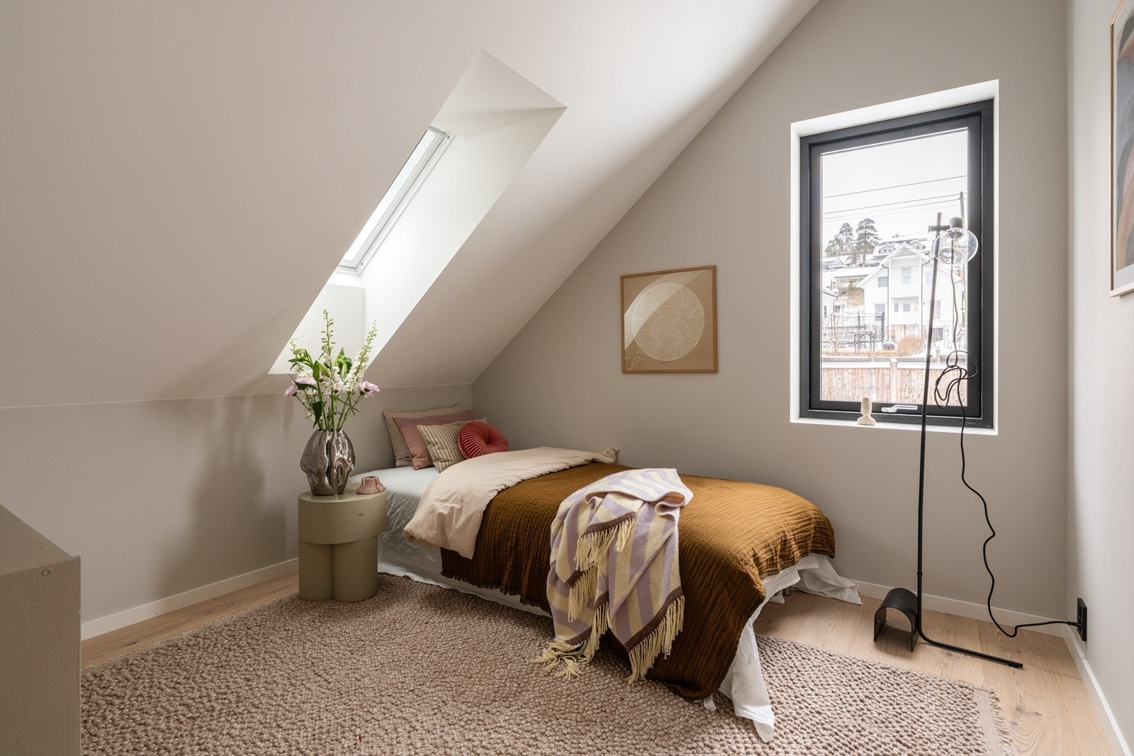 Bilder fra visningsbolig. Rommene er av god størrelse og enkle å møblere. Galleribilde