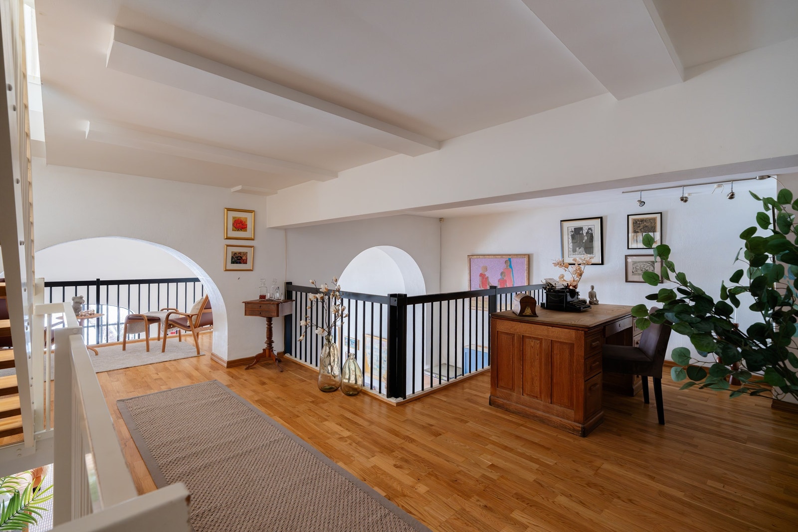 Rommet brukes i dag som kontor, men gir også mange muligheter som TV-stue, hobbyrom eller ekstra oppholdsrom. Galleribilde