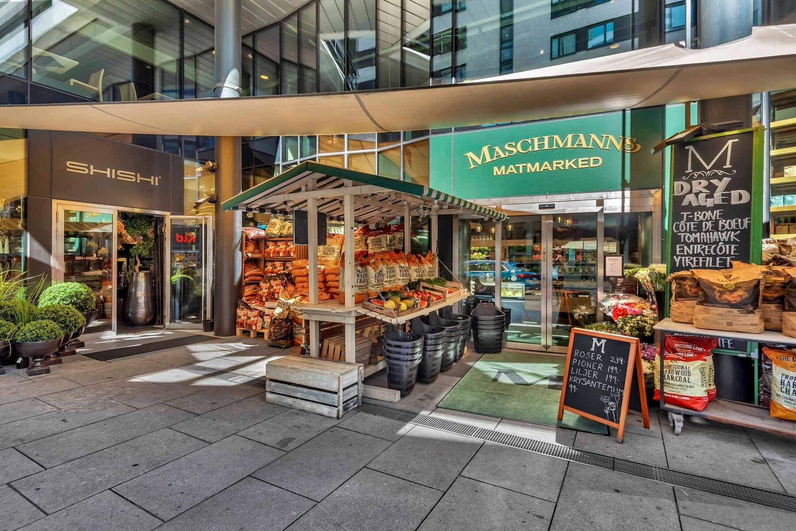 Maschmanns Matmarked i Karenslyst allé - et rikt utvalg av nydelige råvarer i nærområdet. Galleribilde