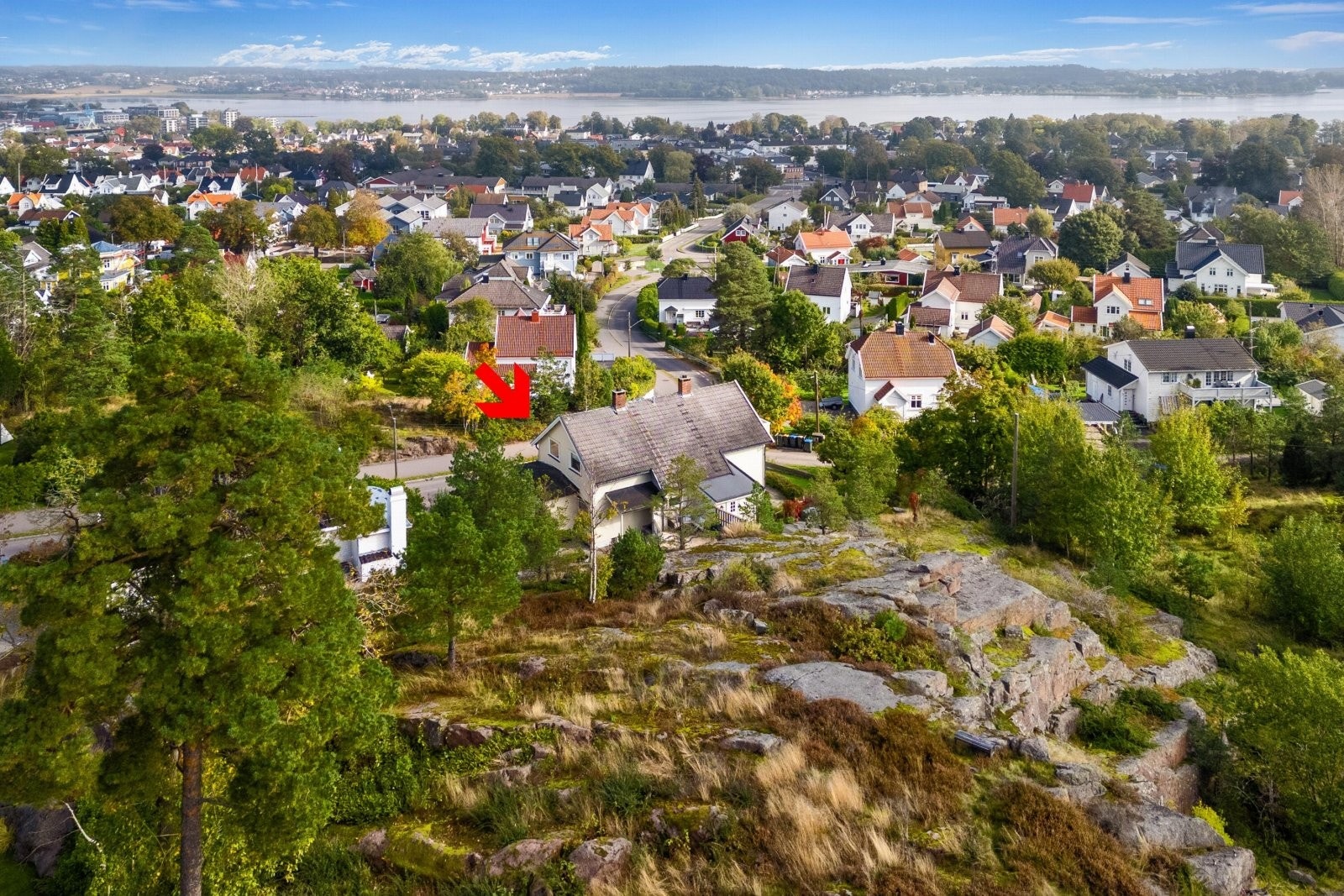 Fra eiendommen er det kort vei til Teie Torg og gåavstand til Tønsberg sentrum Galleribilde