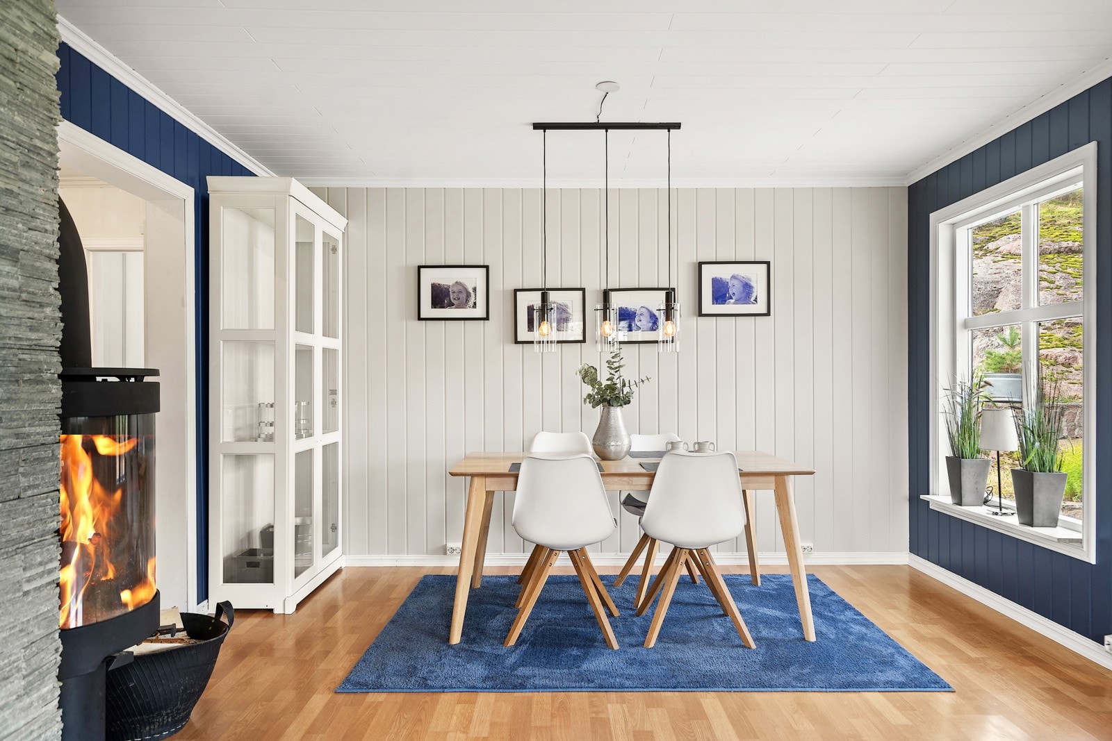 Deler av stuen passer perfekt som spisestue Galleribilde