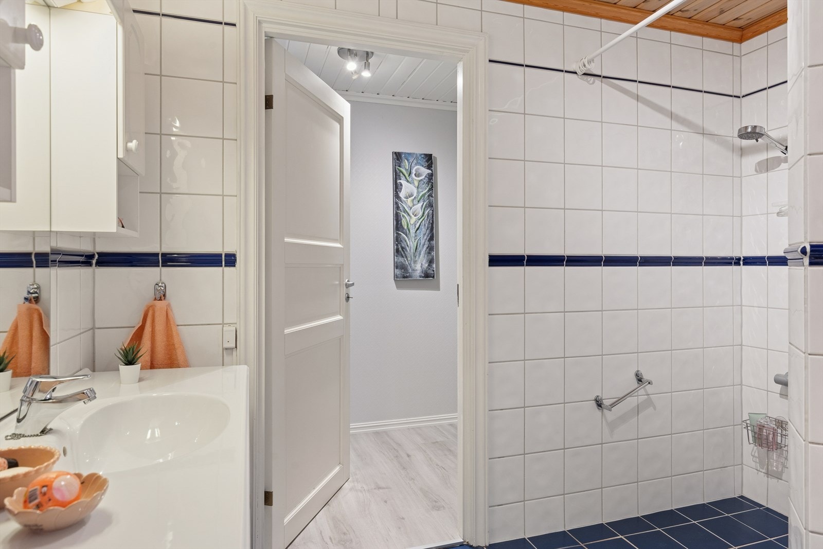 Flislagt bad med varmekabler. Galleribilde