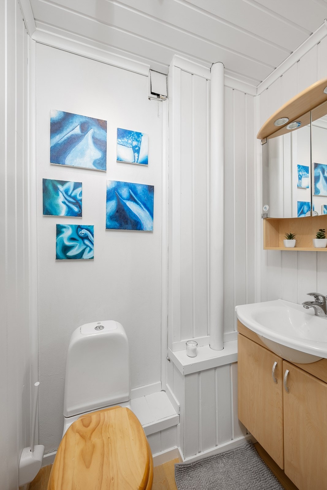 Eget separat toalettrom. Galleribilde