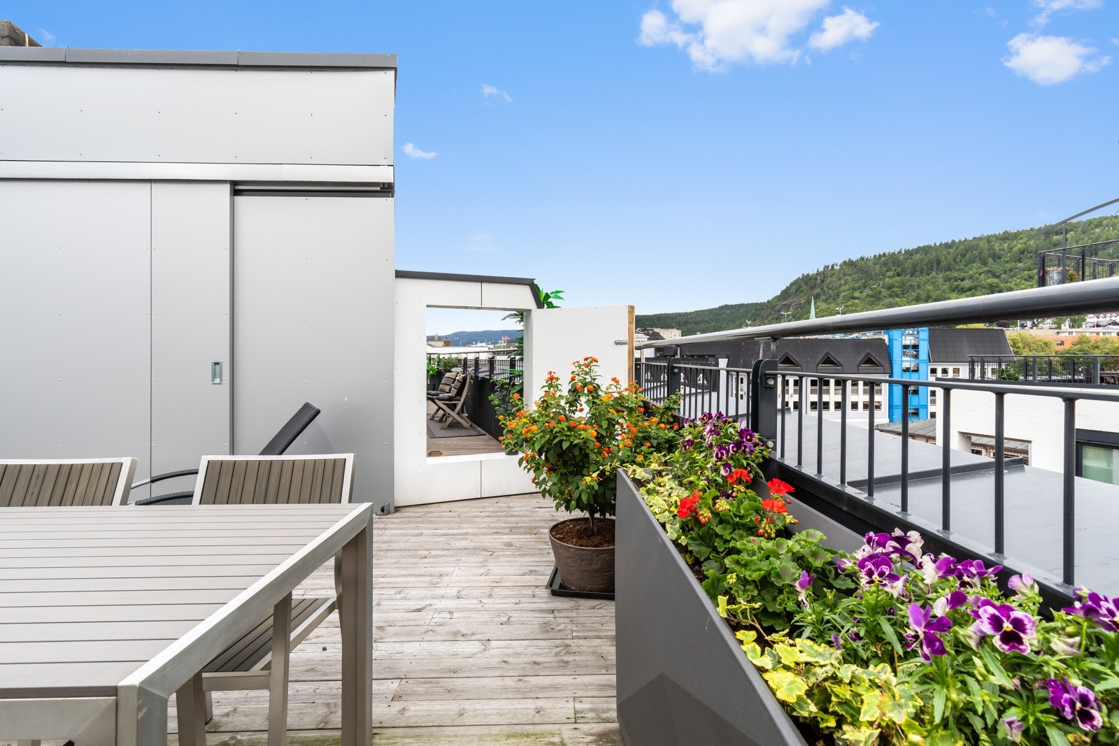 Fellesarealene holdes plettfrie og innbydende Galleribilde