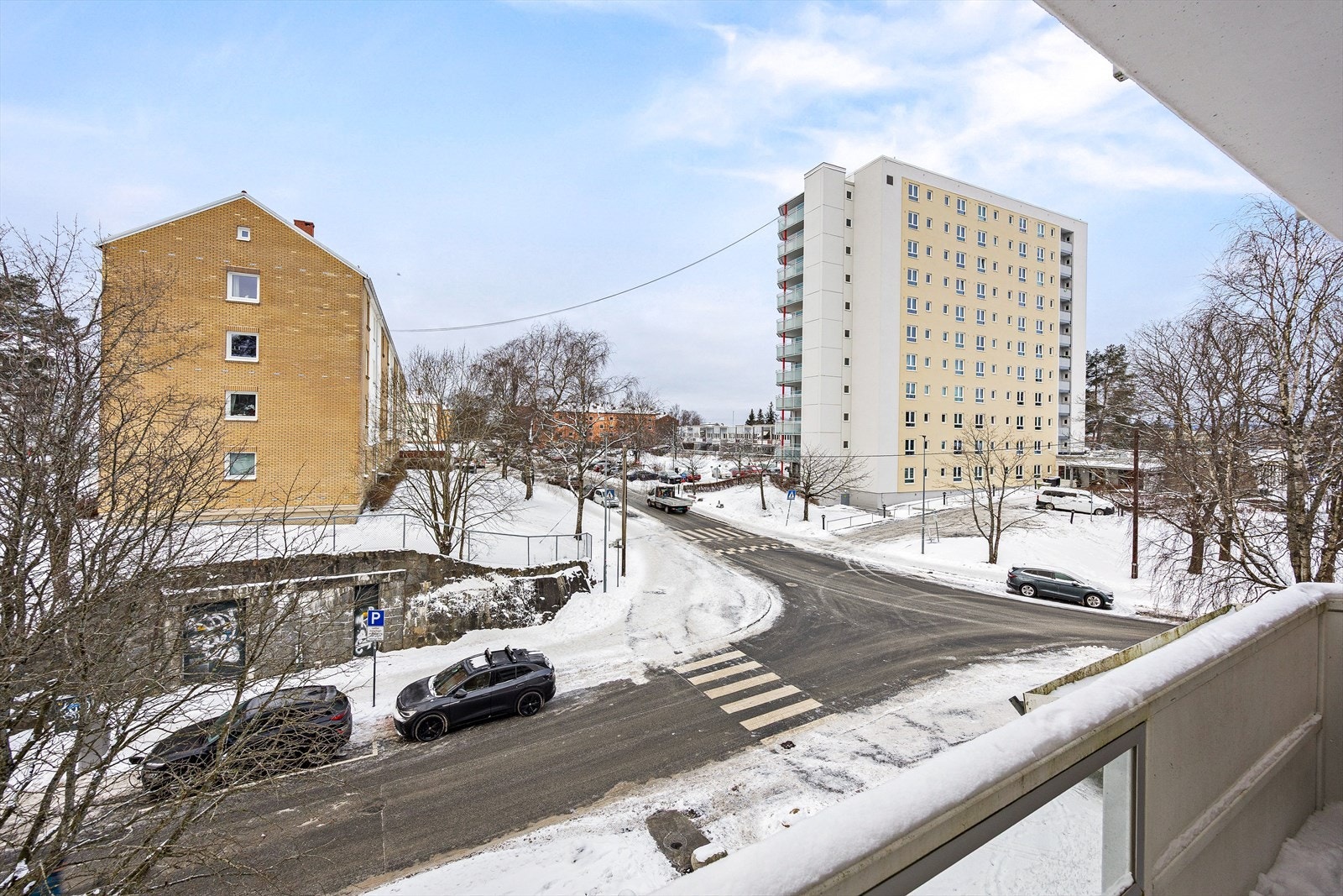 Fra leiligheten har du utsyn over nærområdet. Galleribilde