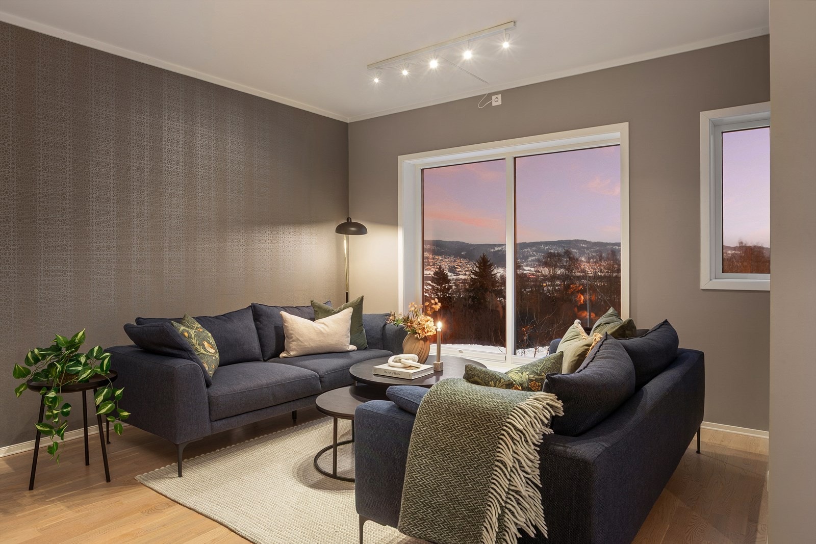 God plass for sofagruppe Galleribilde