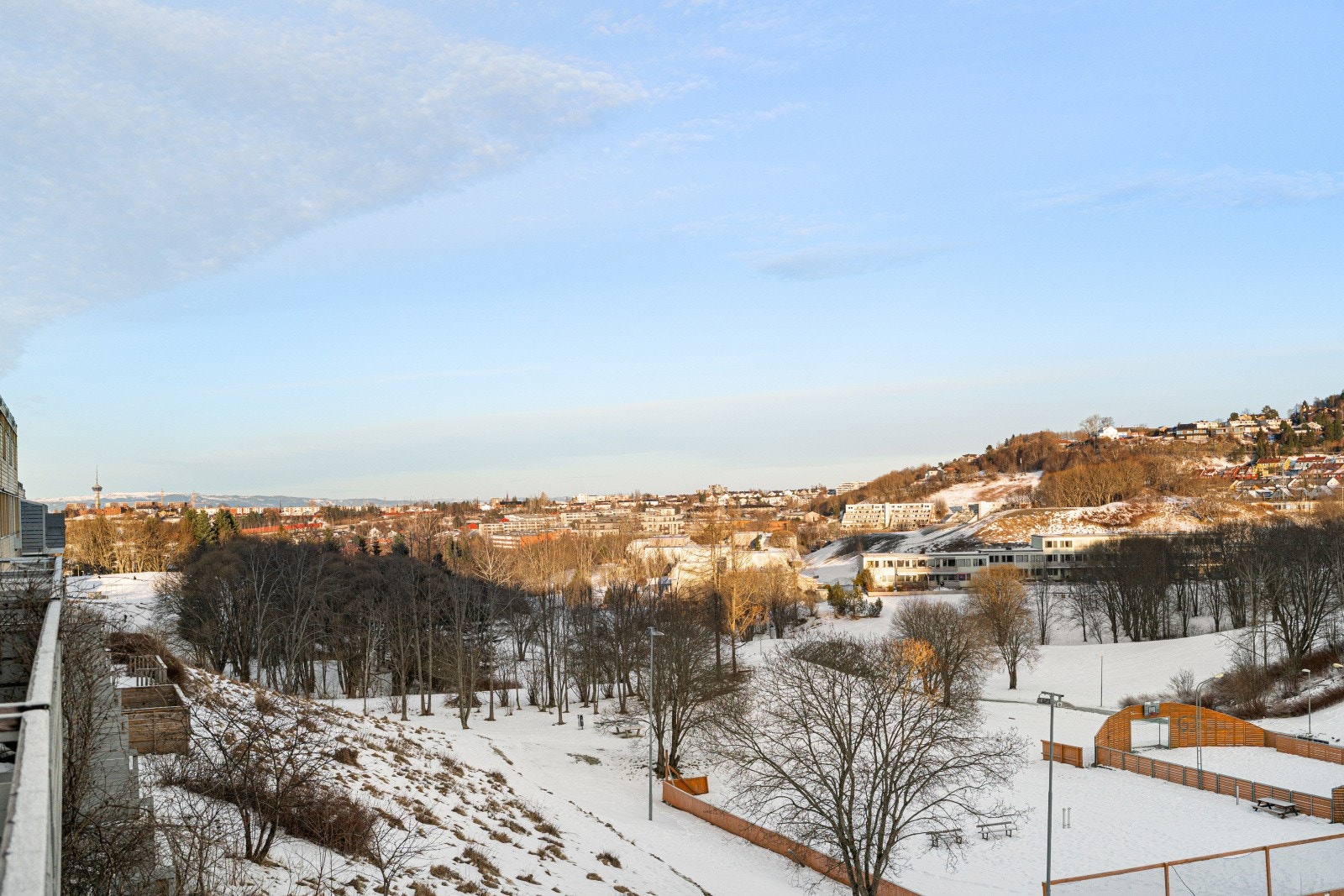 Balkongen har også herlige utsiktsforhold. Galleribilde