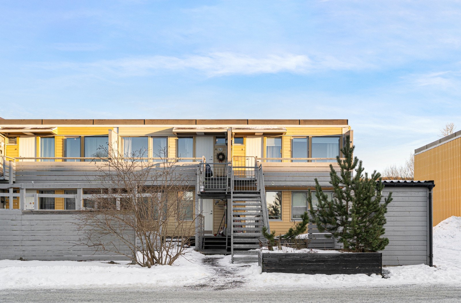 Fra leiligheten er det kort gangvei til Risvollan senter og kollektiv transport. Galleribilde