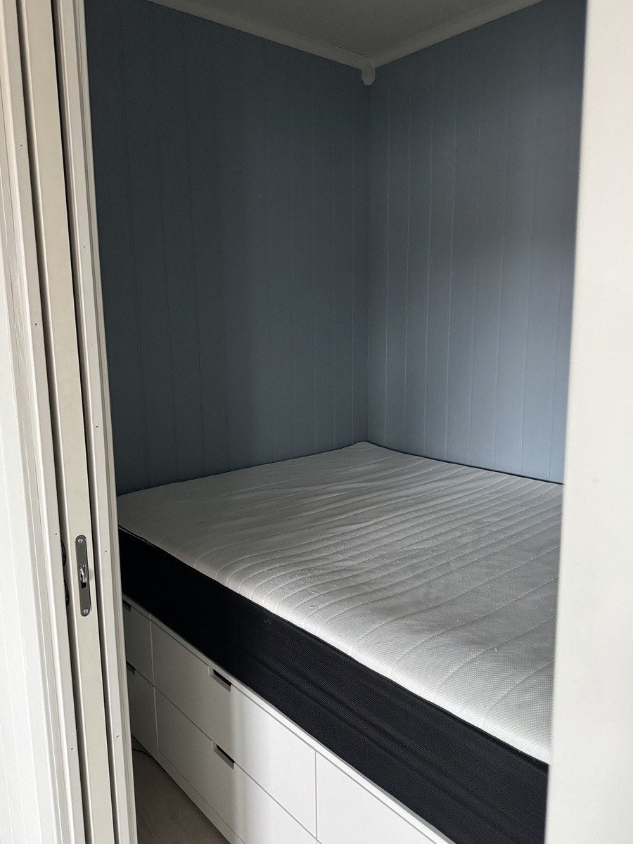 God plass til oppbevaring i skuffesystem under seng. Galleribilde