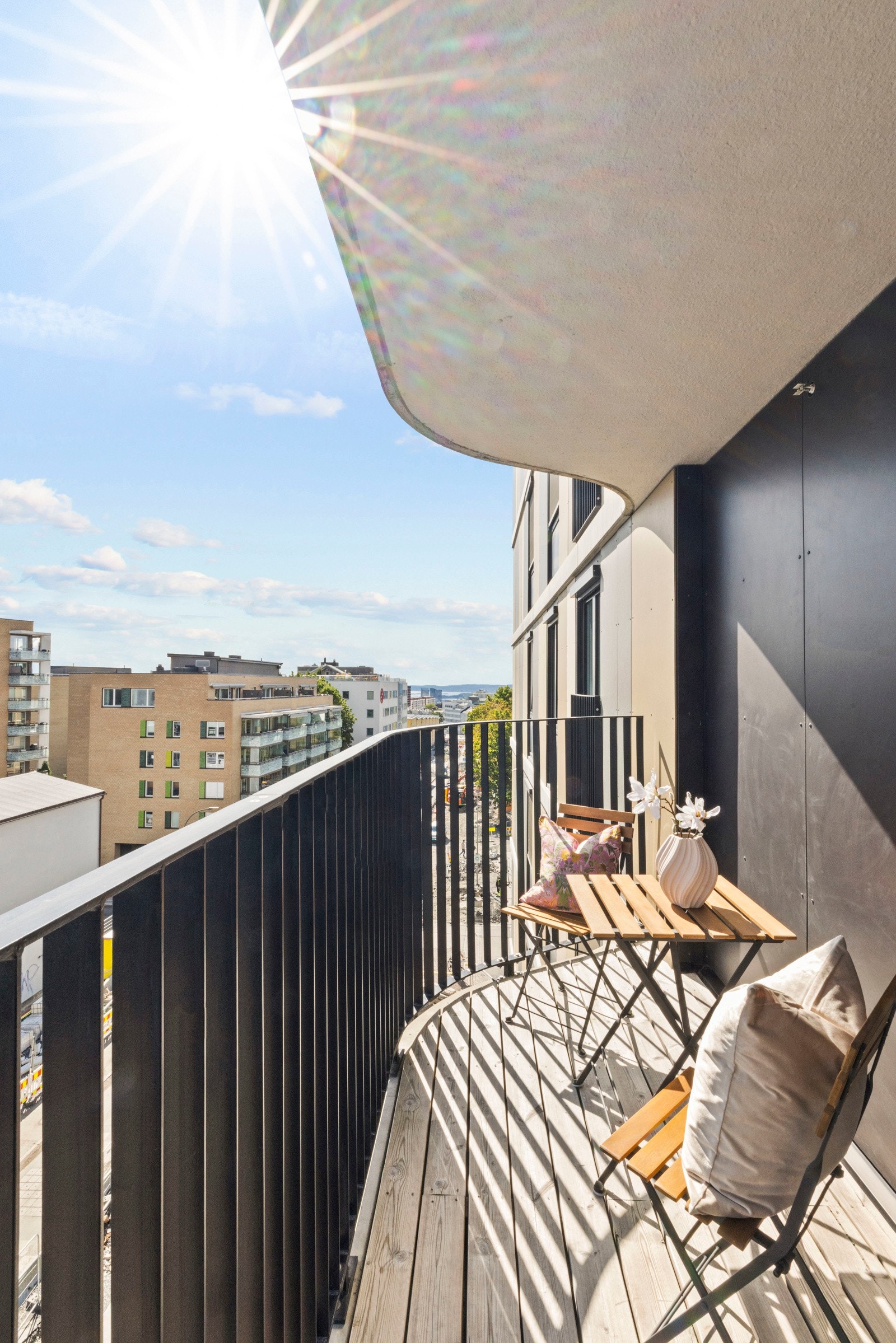 Fra hovedsoverommet er det utgang til boligens 2. balkong, denne er på hele 11 kvm. Galleribilde