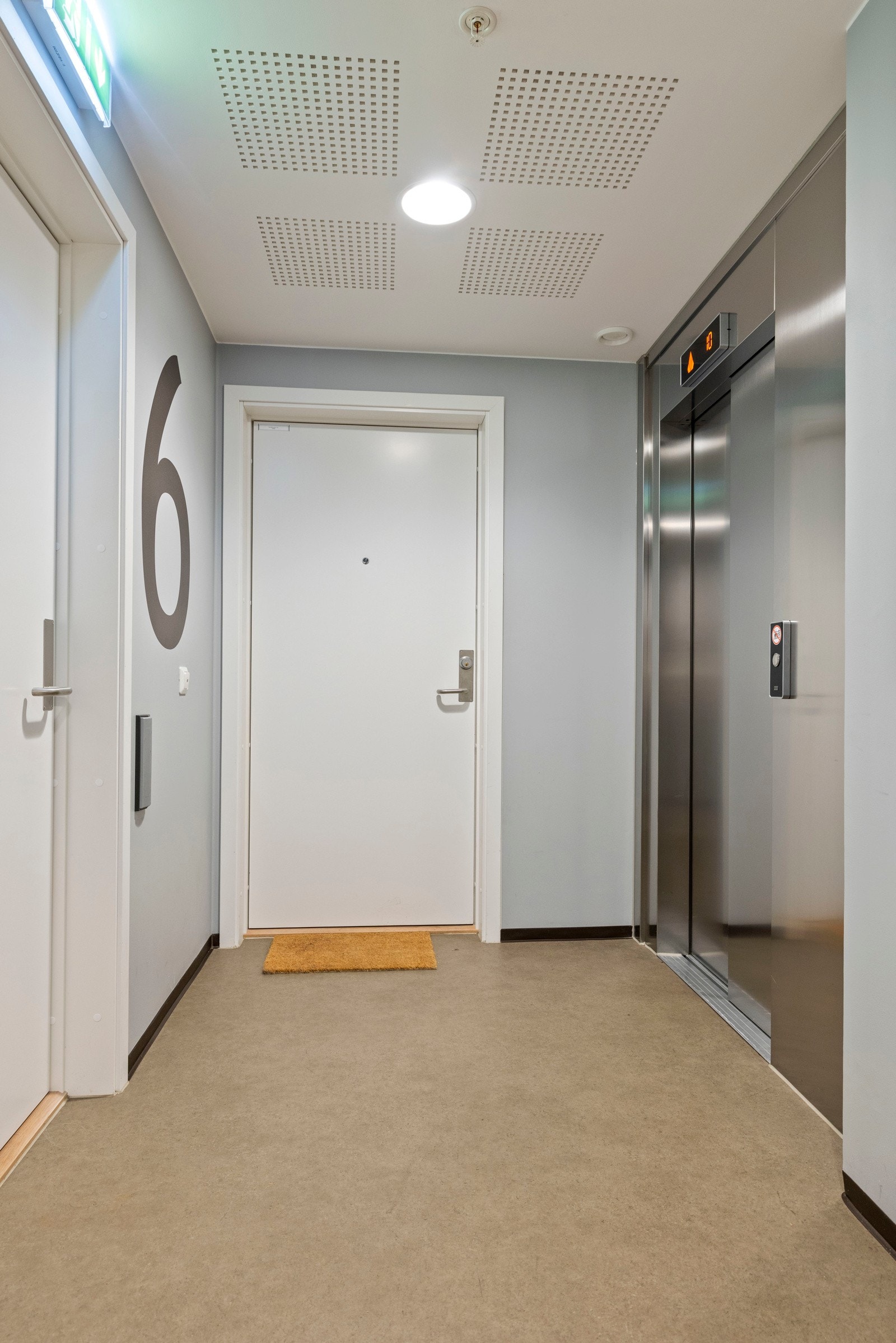 Leiligheten ligget i 6.etasje med heisadkomst. Galleribilde