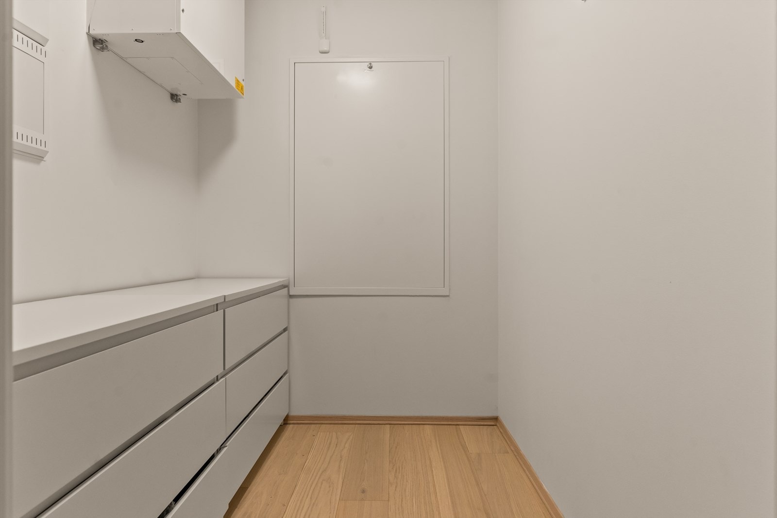 Bod/teknisk rom med plass til innredning og oppbevaringsløsning Galleribilde