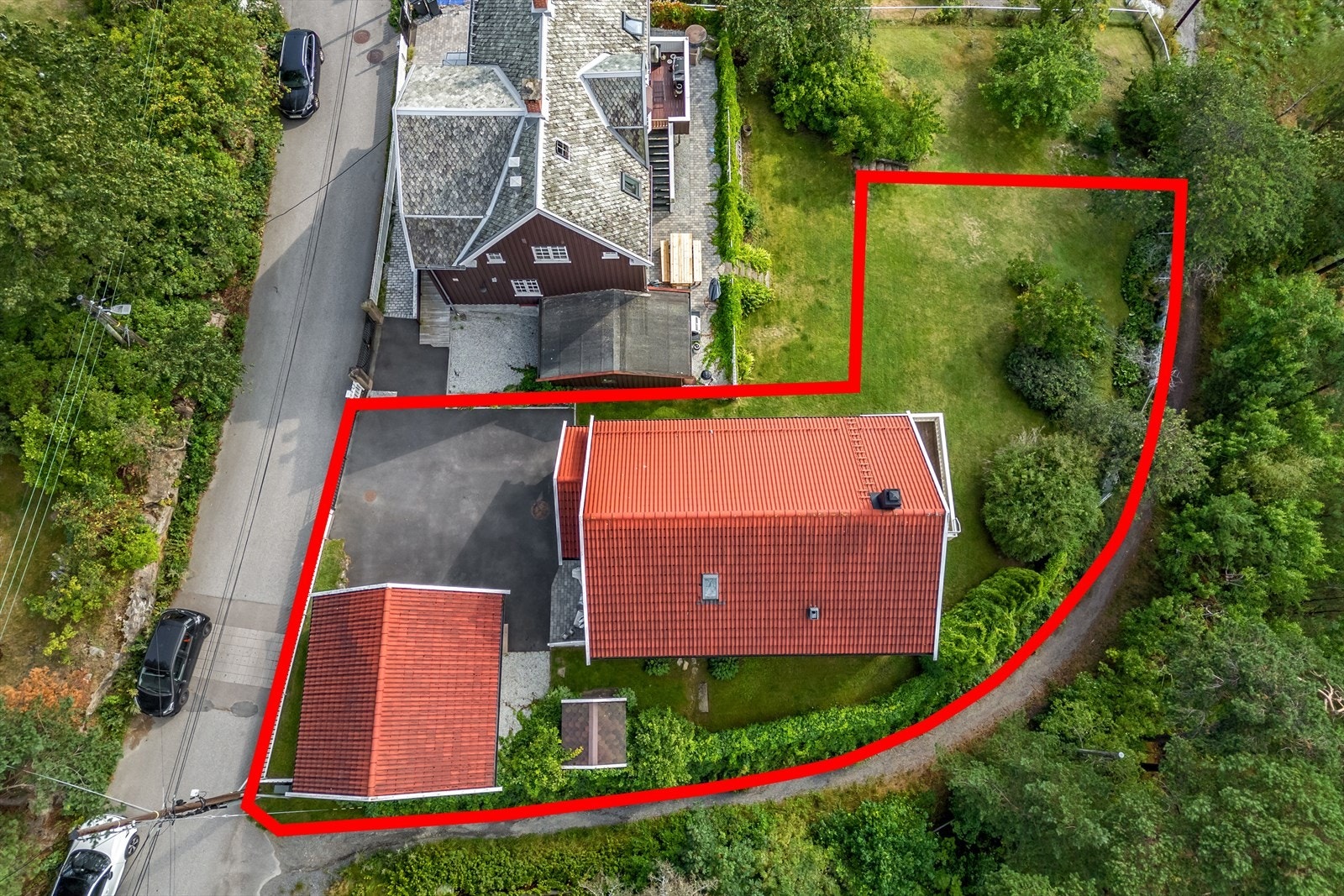 Ikke måleverdig skisse, kun illustrasjon av eiendommens tomtegrense. Galleribilde