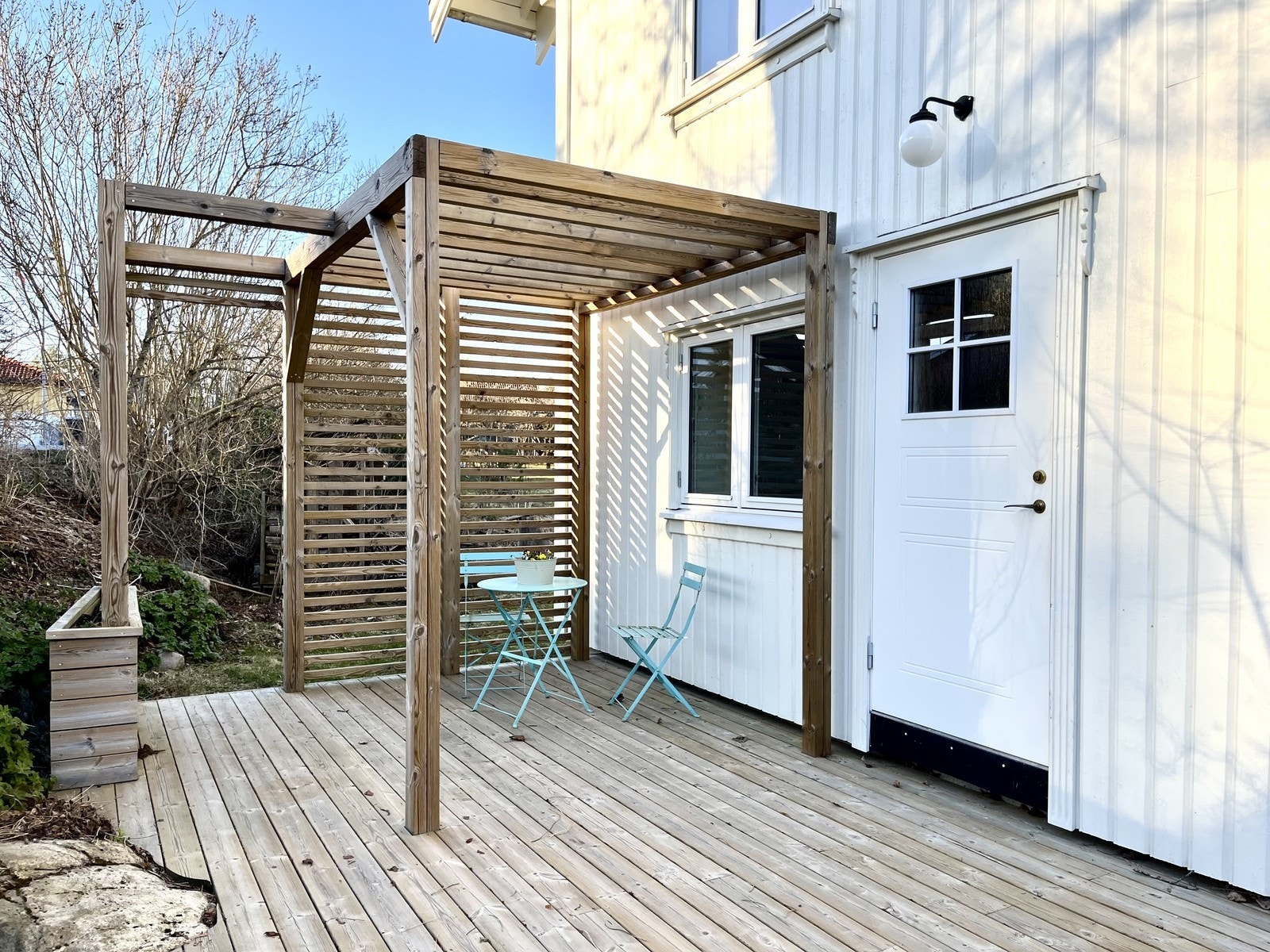 Privat inngangsparti med terrasse Galleribilde