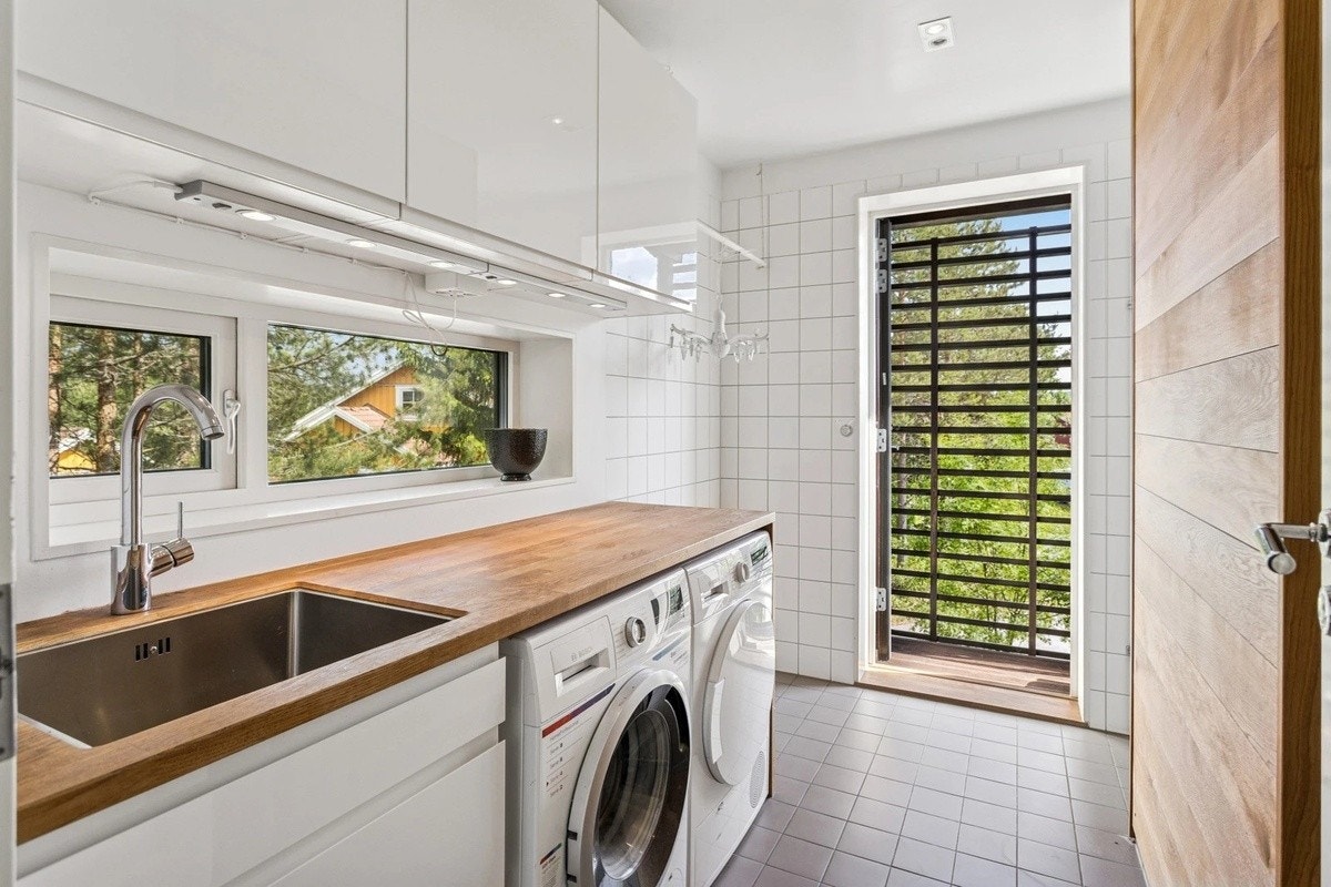 Vaskerom m egen inngang Galleribilde