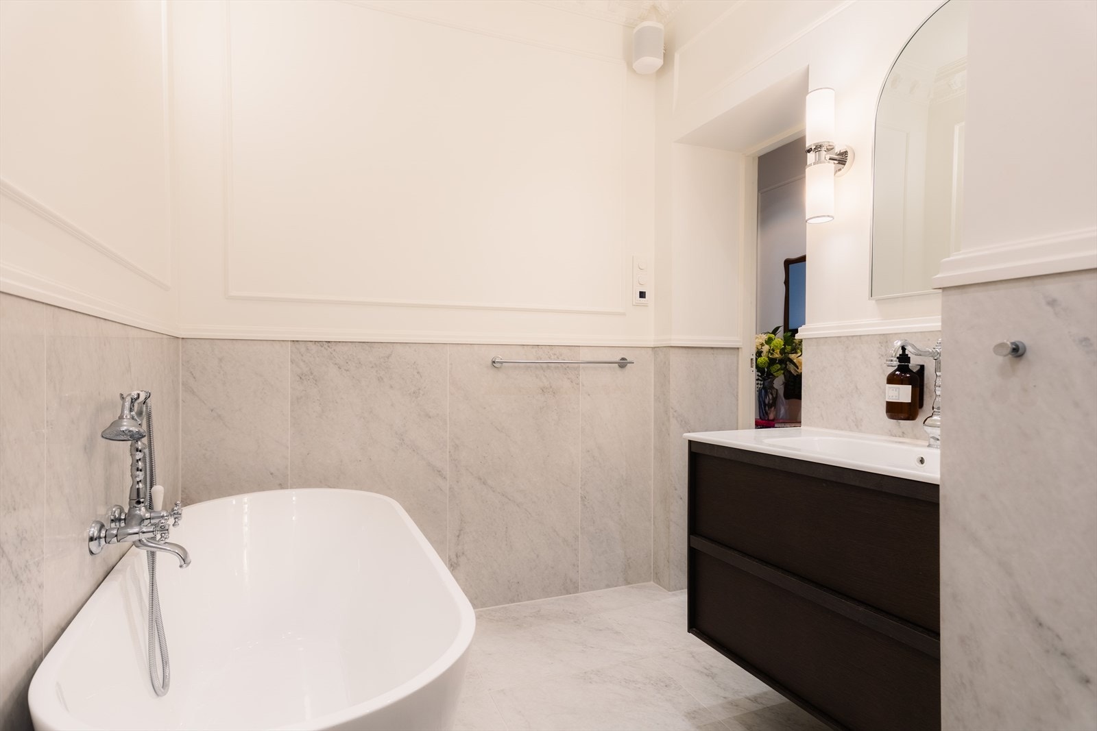 Badet er romslig og gir deg en ordentlig spafølelse. Galleribilde