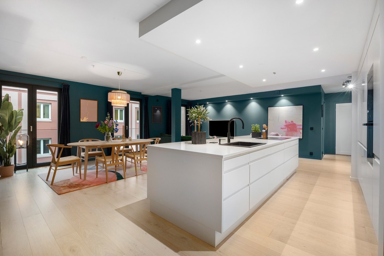 Svært innholdsrikt og lekkert designkjøkken fra danske AUBO Galleribilde