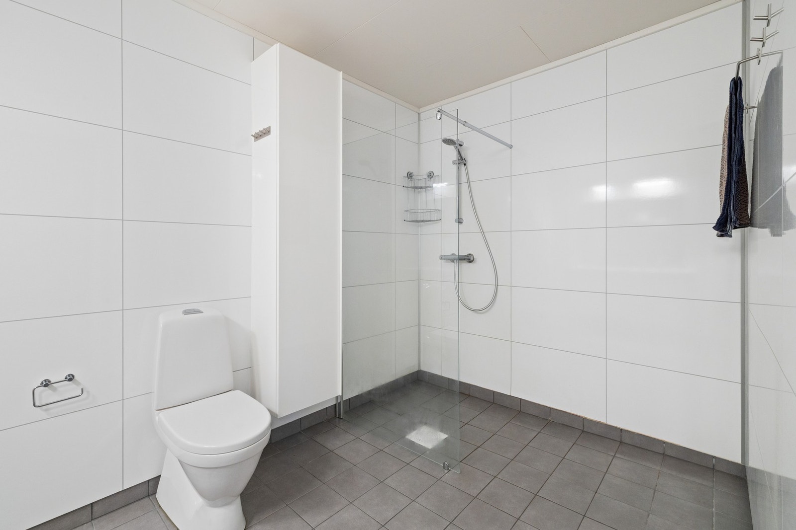 Bad med dusjløsning Galleribilde