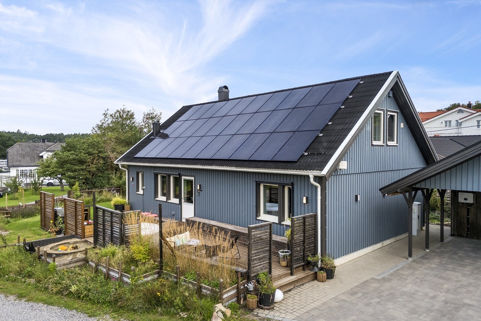 Boligen er fra 2017 og holder en gjennomgående standard fra byggeår. Boligen byr på en praktisk planløsning. Galleribilde