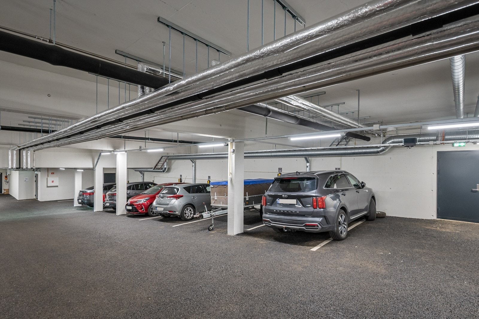 Det er også mulig å få kjøpe en garasjeplass ekstra. Ved kjøp før julen 2025 følger denne plassen med i kjøpet. Galleribilde