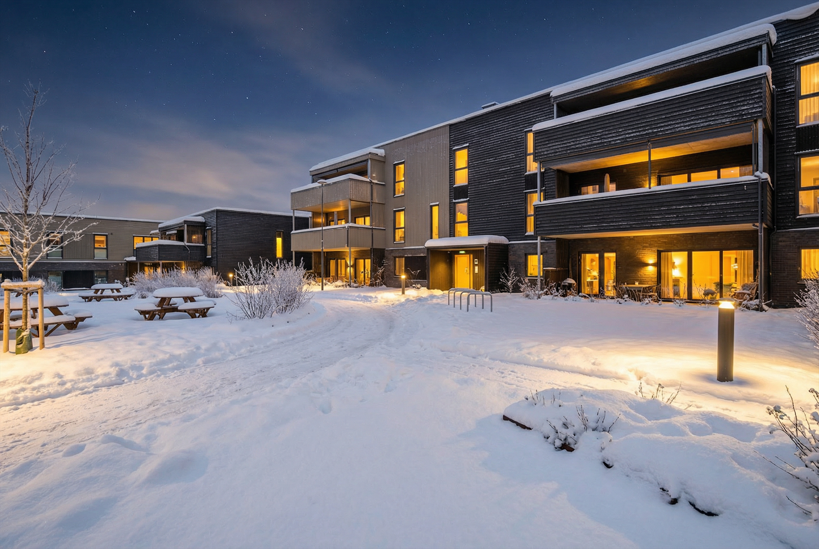 På Hvalstad får du det beste av to verdener, roen ved sjøen og nærheten til byen. Galleribilde